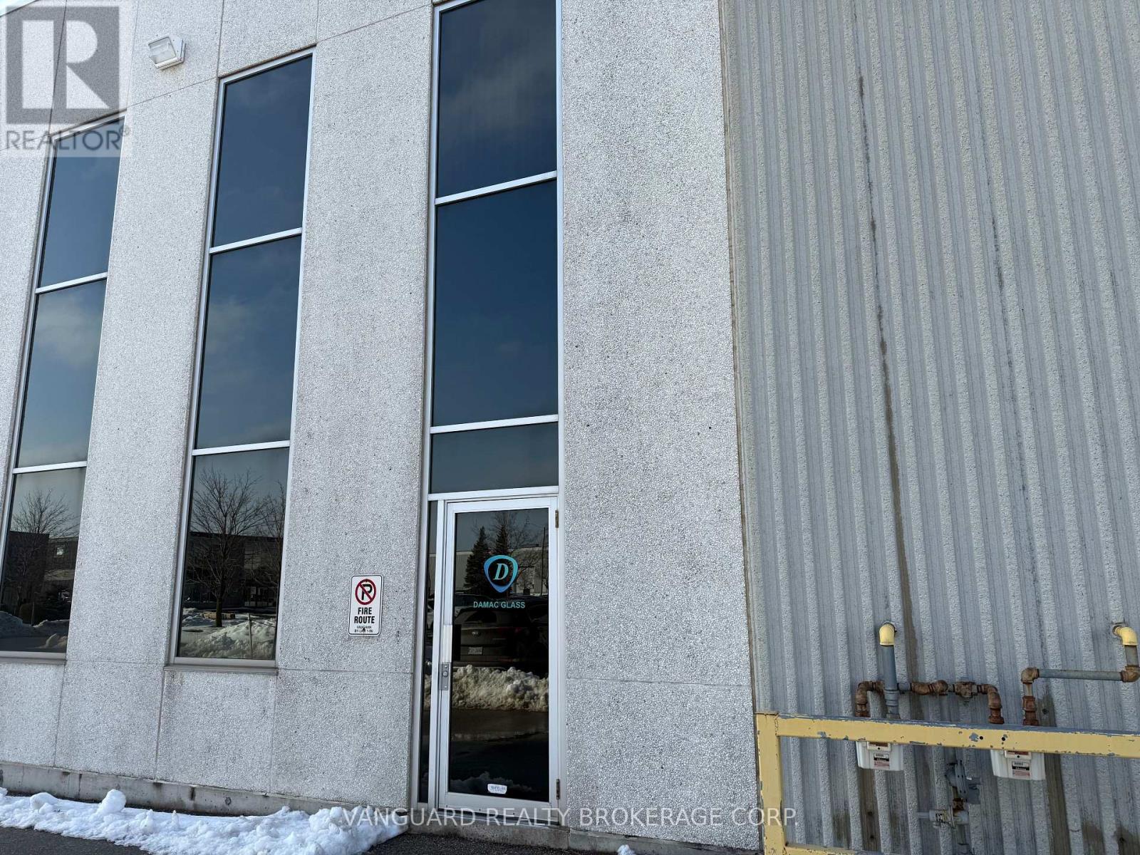 1a - 116 Corstate Avenue, Vaughan (Concord), Ontario  L4K 4X2 - Photo 3 - N12694728