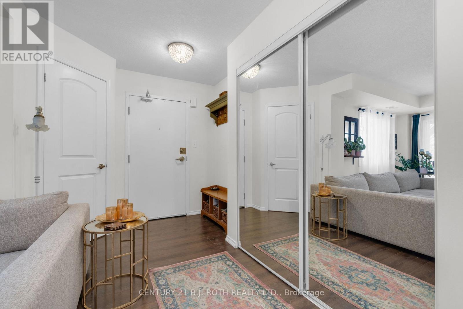 4 - 19 Cheltenham Road, Barrie, Ontario  L4M 0E7 - Photo 3 - S12694406