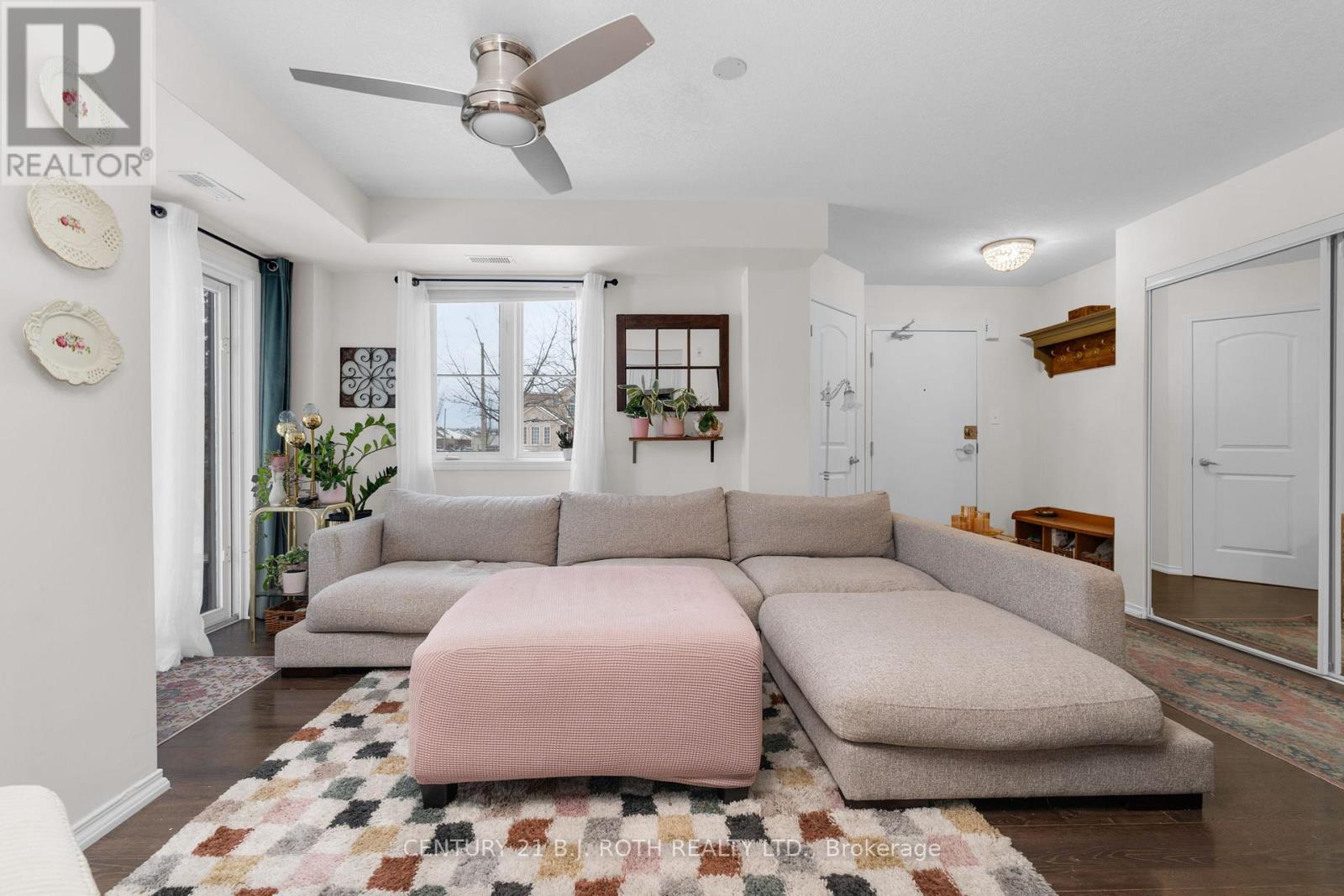 4 - 19 Cheltenham Road, Barrie, Ontario  L4M 0E7 - Photo 5 - S12694406