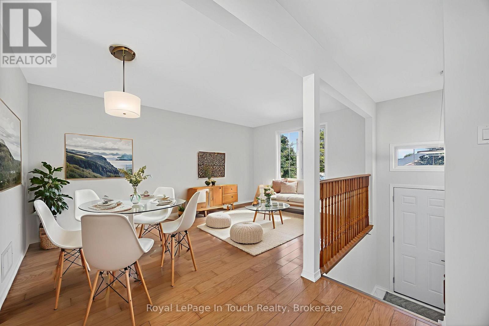 640 Wayne Crescent, Midland, Ontario  L4R 5E1 - Photo 3 - S12406043