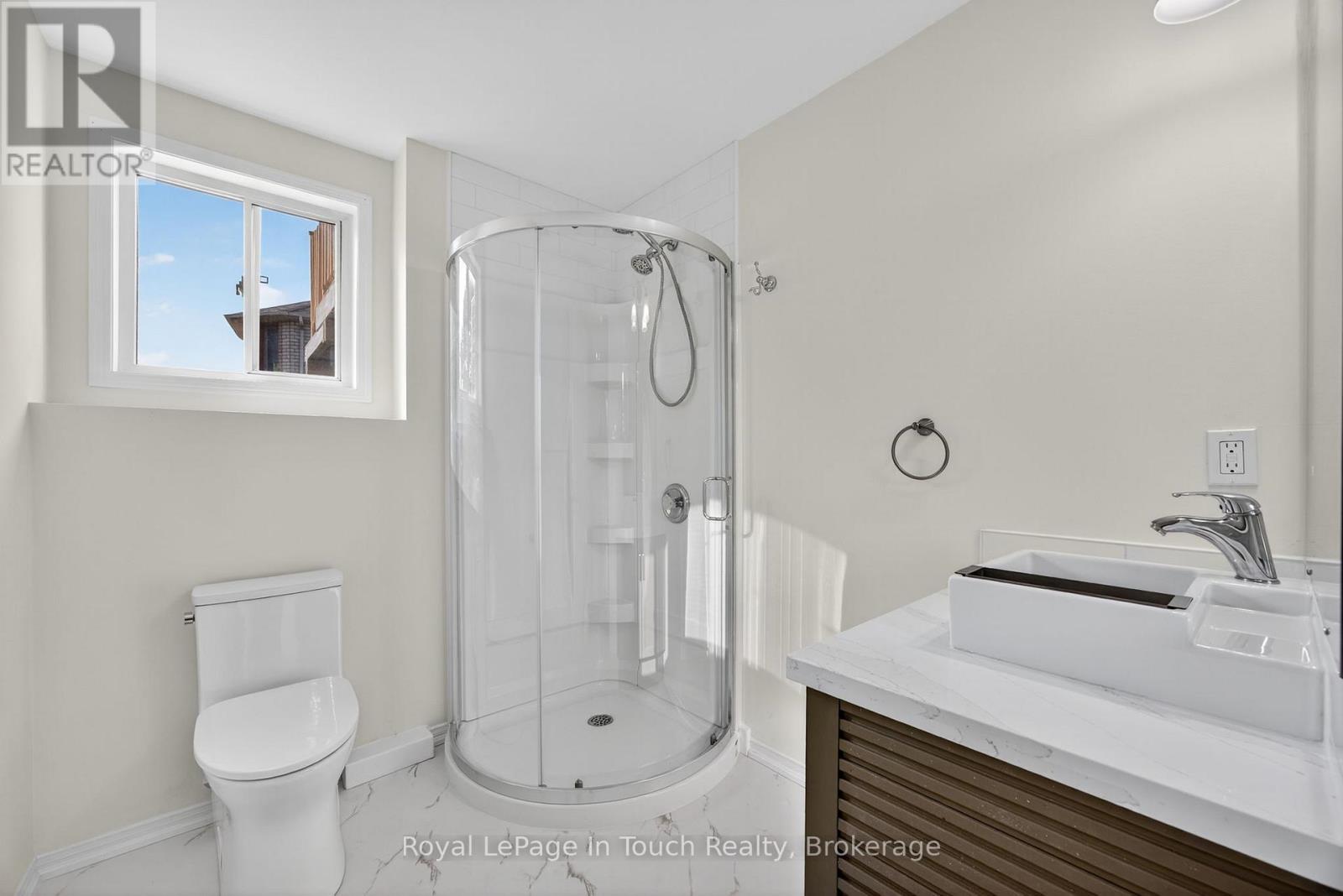 640 Wayne Crescent, Midland, Ontario  L4R 5E1 - Photo 15 - S12406043