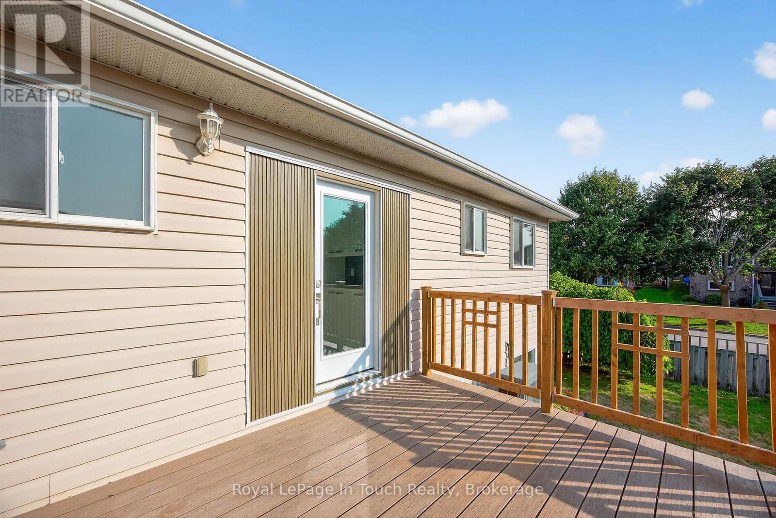 640 Wayne Crescent, Midland, Ontario  L4R 5E1 - Photo 17 - S12406043