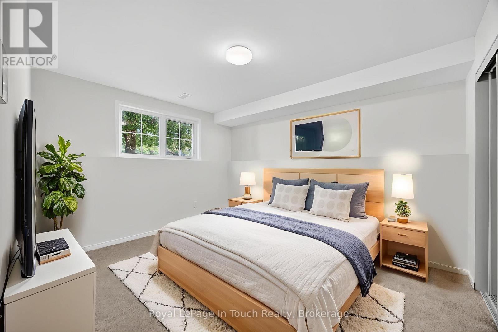 640 Wayne Crescent, Midland, Ontario  L4R 5E1 - Photo 13 - S12406043