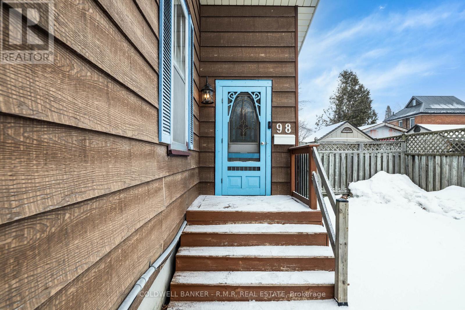 98 St Paul Street, Kawartha Lakes, Ontario  K9V 1S8 - Photo 5 - X12694760