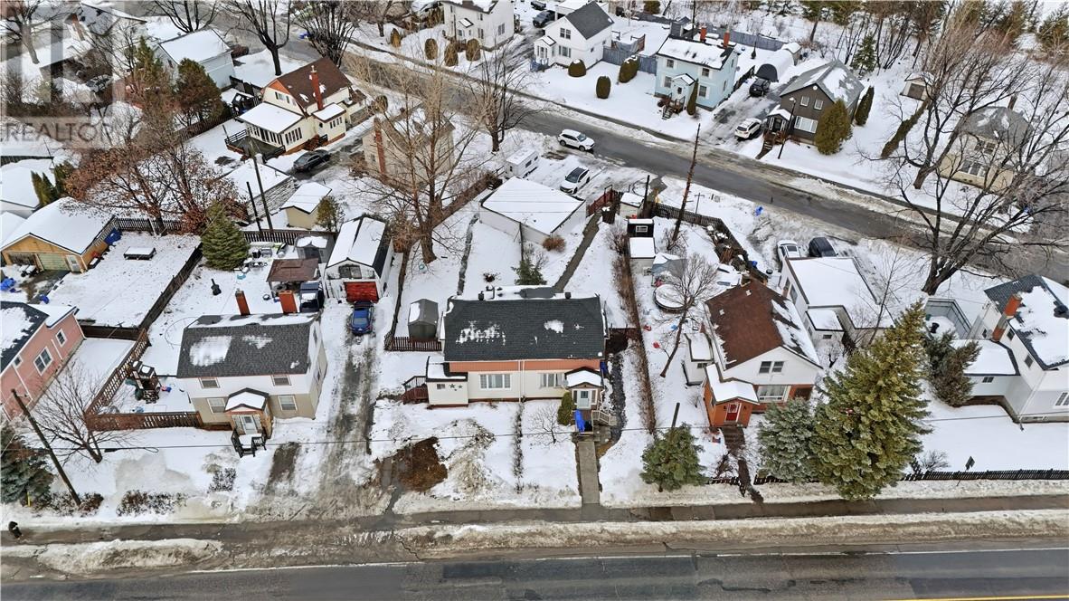 101a Balsam Street, Copper Cliff, Ontario  P0M 1N0 - Photo 2 - 2126083