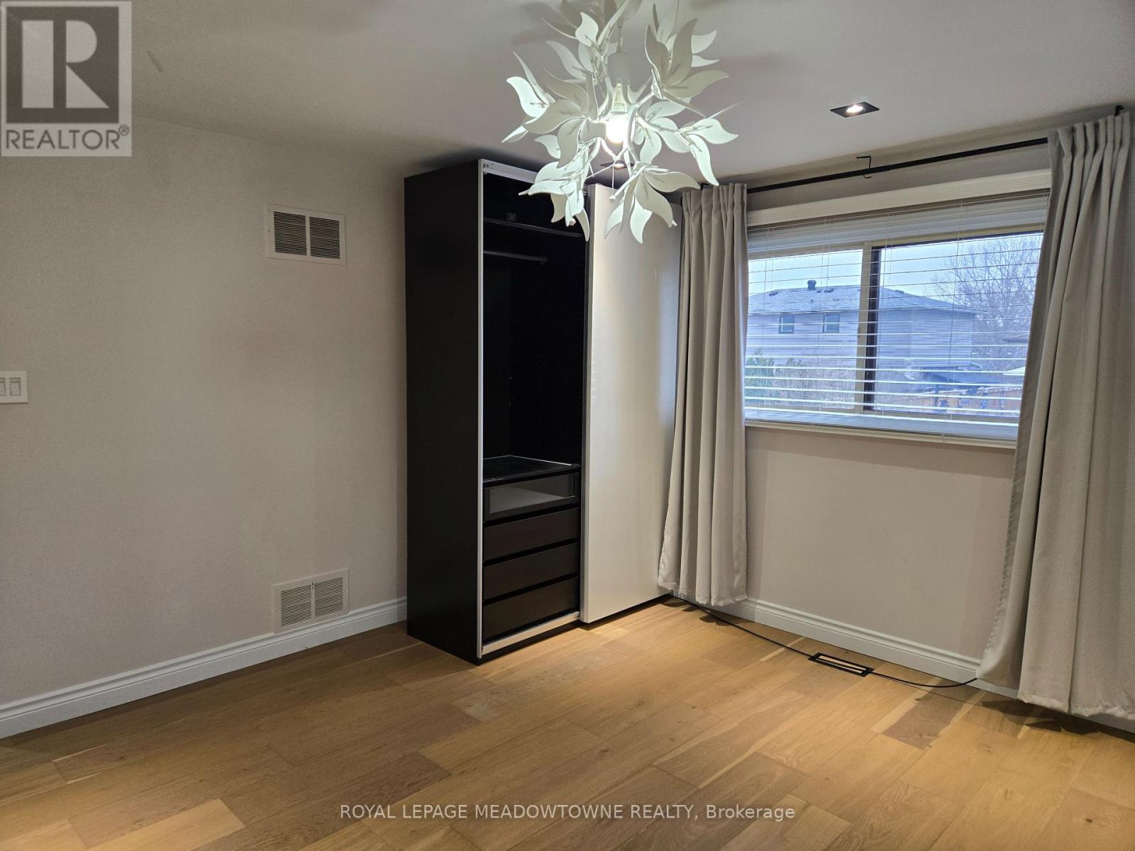 468 Gowland Crescent, Milton, Ontario  L9T 4E5 - Photo 16 - W12694346