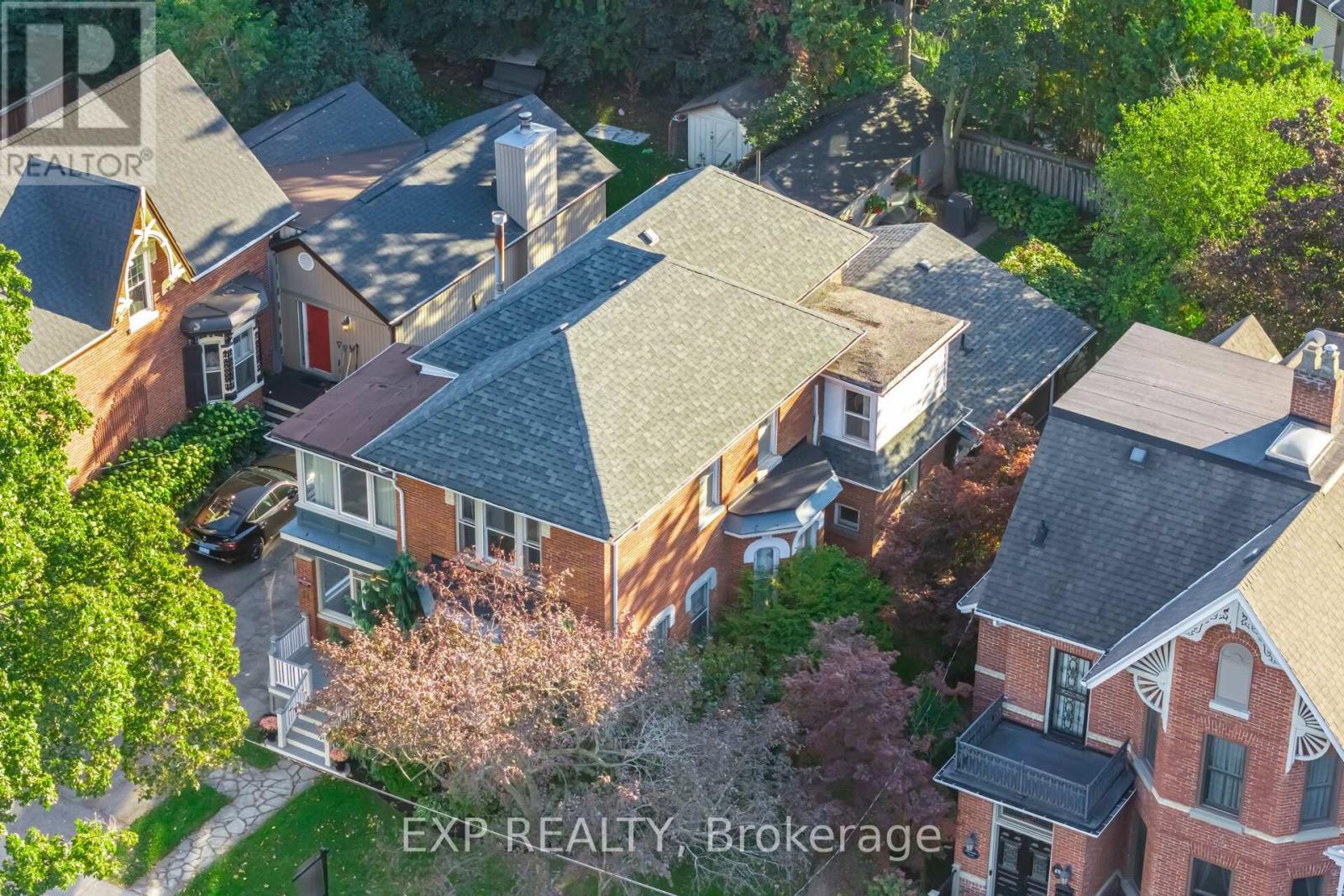 51 Chapel Street, Brampton, Ontario  L6W 2H5 - Photo 4 - W12694366