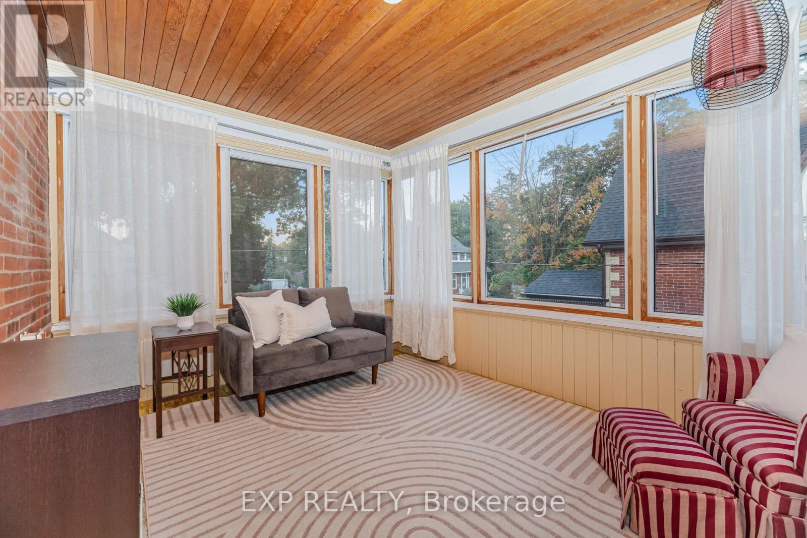 51 Chapel Street, Brampton, Ontario  L6W 2H5 - Photo 9 - W12694366