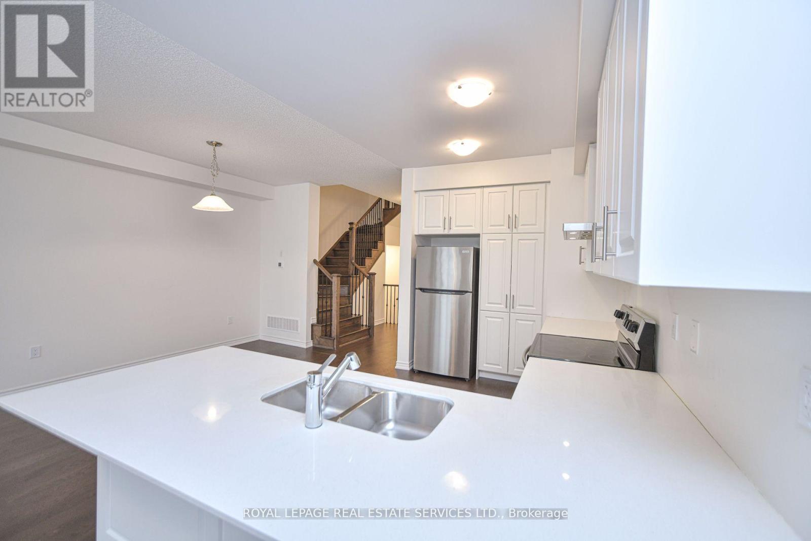 323 Thimbleweed Court, Milton, Ontario  L9E 1T2 - Photo 16 - W12694410