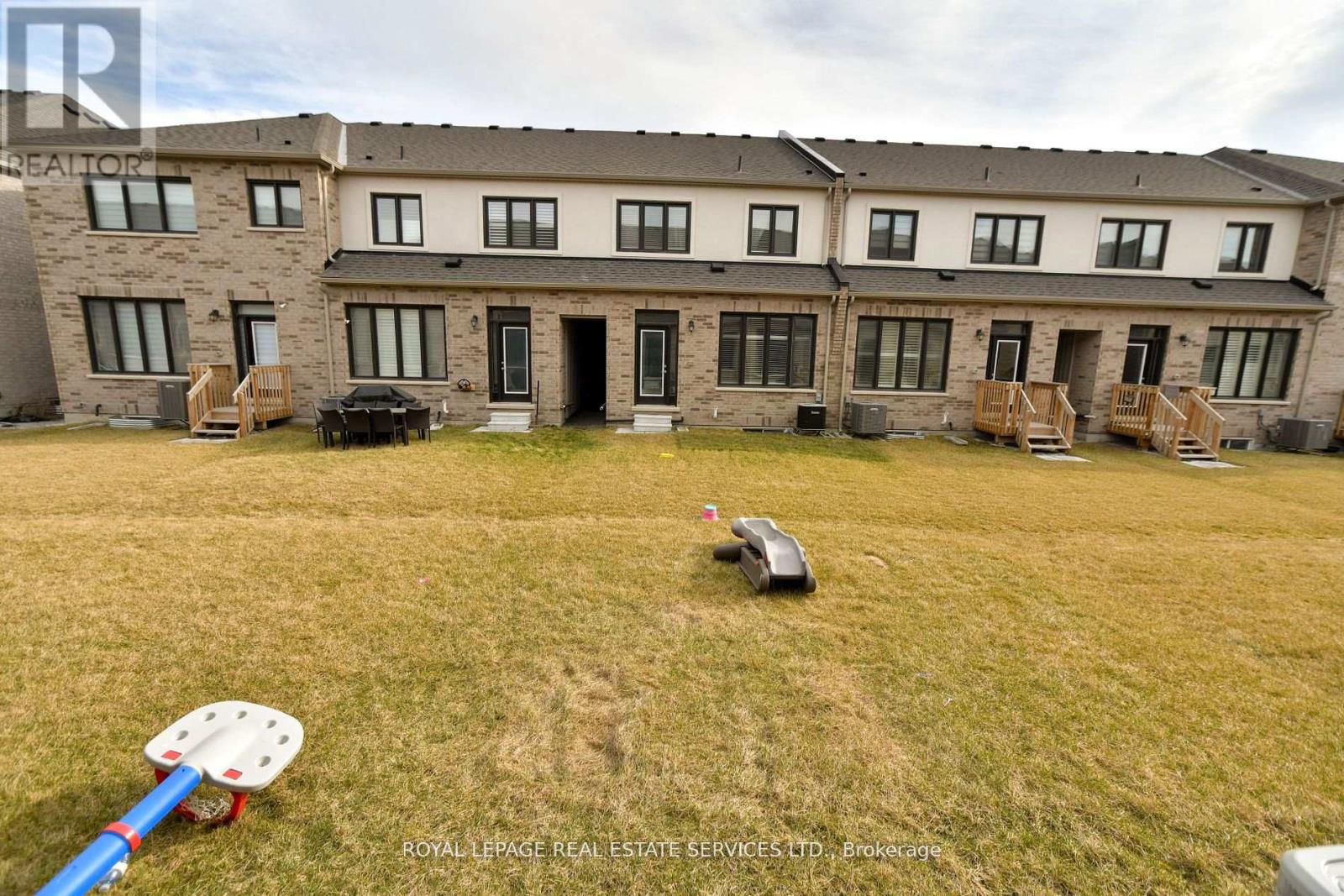 323 Thimbleweed Court, Milton, Ontario  L9E 1T2 - Photo 36 - W12694410