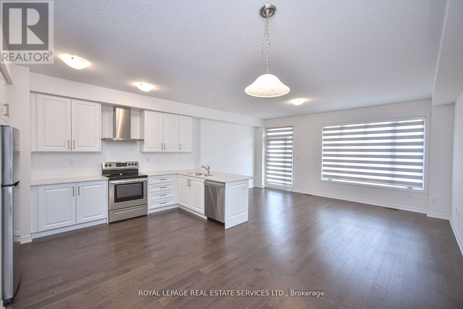 323 Thimbleweed Court, Milton, Ontario  L9E 1T2 - Photo 5 - W12694410