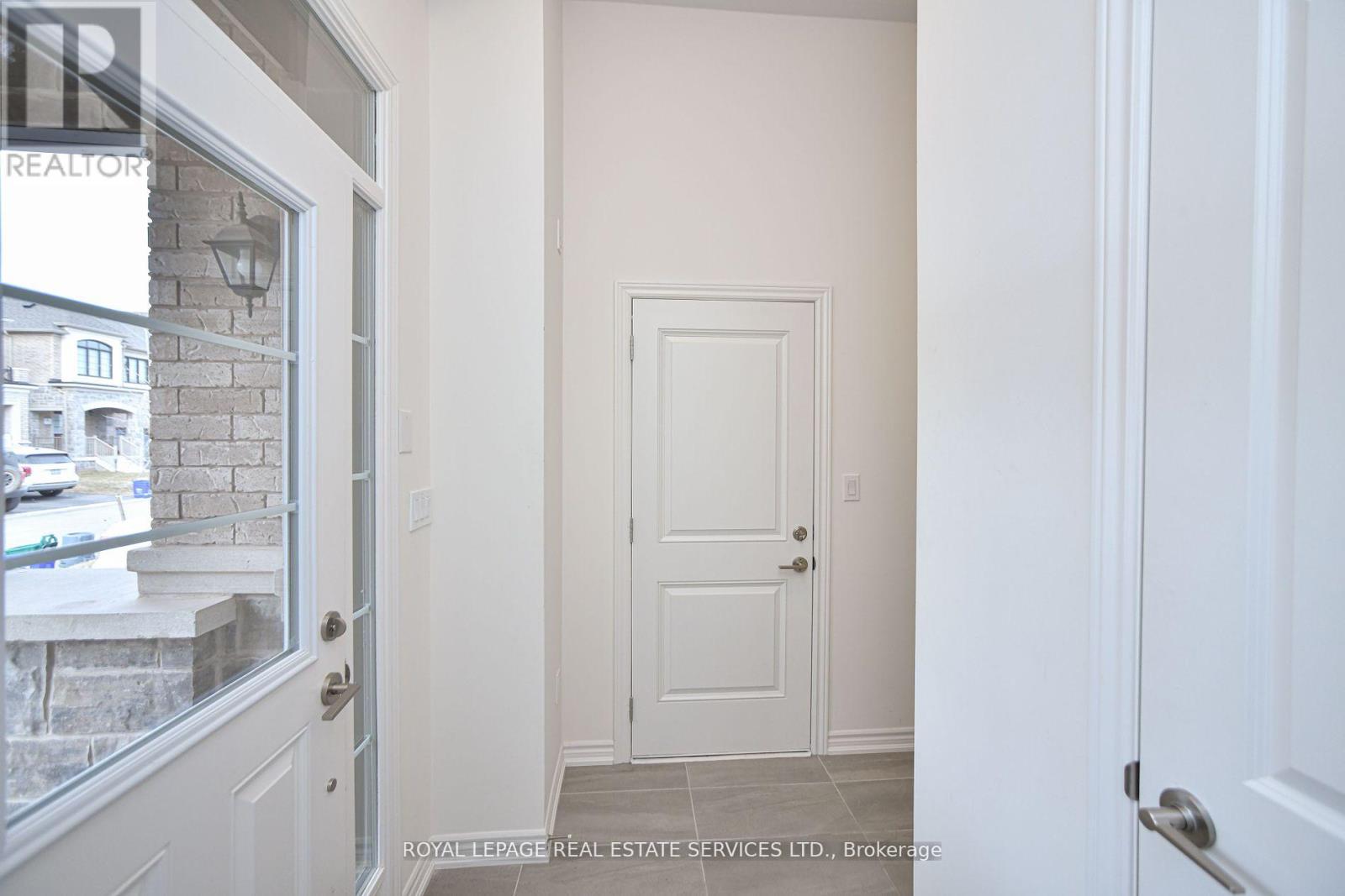 323 Thimbleweed Court, Milton, Ontario  L9E 1T2 - Photo 6 - W12694410