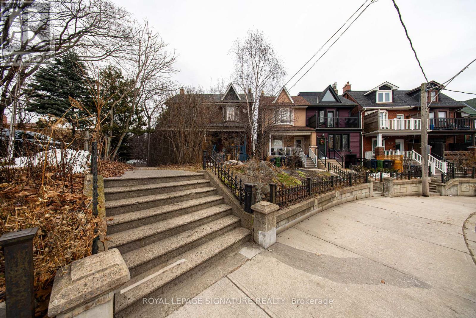 1273 Lansdowne Avenue, Toronto, Ontario  M6H 3Z9 - Photo 1 - W12694412
