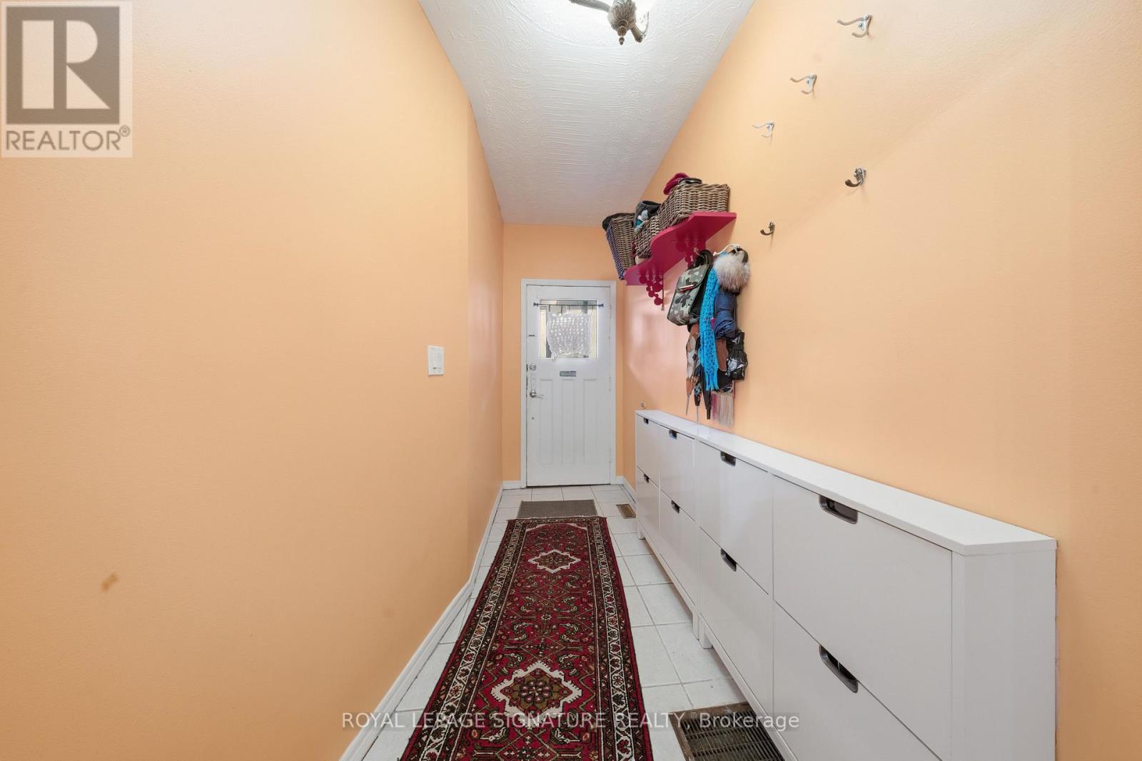 1273 Lansdowne Avenue, Toronto, Ontario  M6H 3Z9 - Photo 5 - W12694412