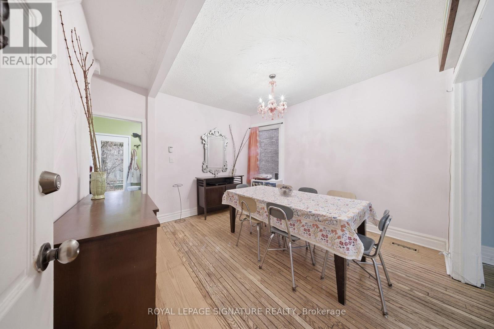 1273 Lansdowne Avenue, Toronto, Ontario  M6H 3Z9 - Photo 6 - W12694412