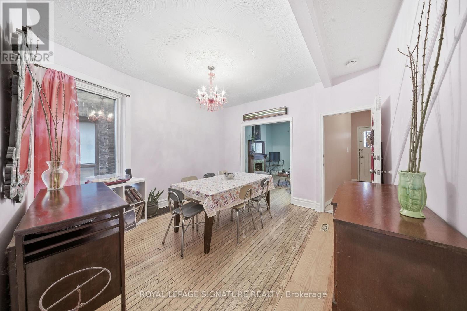 1273 Lansdowne Avenue, Toronto, Ontario  M6H 3Z9 - Photo 9 - W12694412