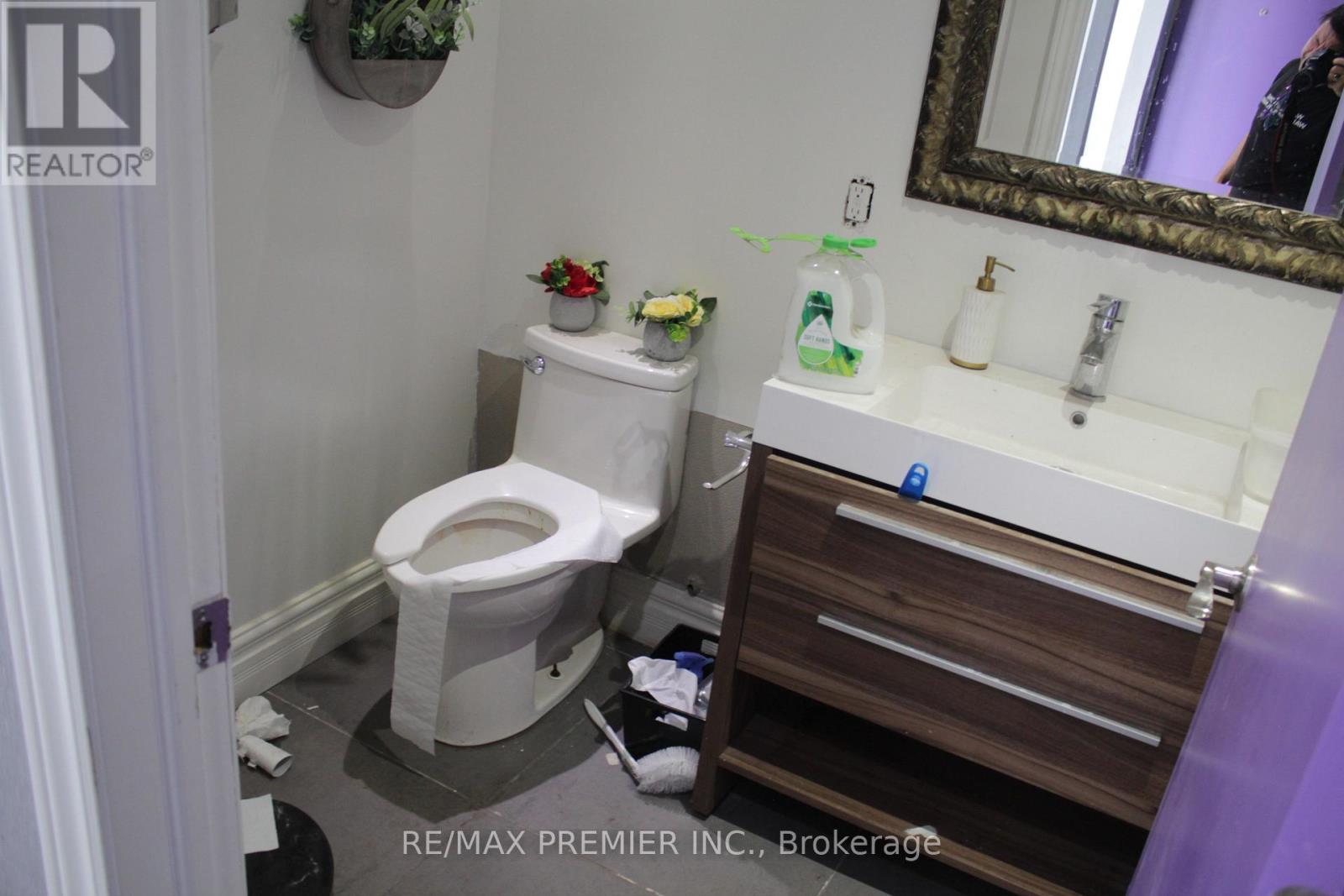 58 - 2300 Finch Avenue, Toronto, Ontario  M9M 2Y3 - Photo 11 - W12694454