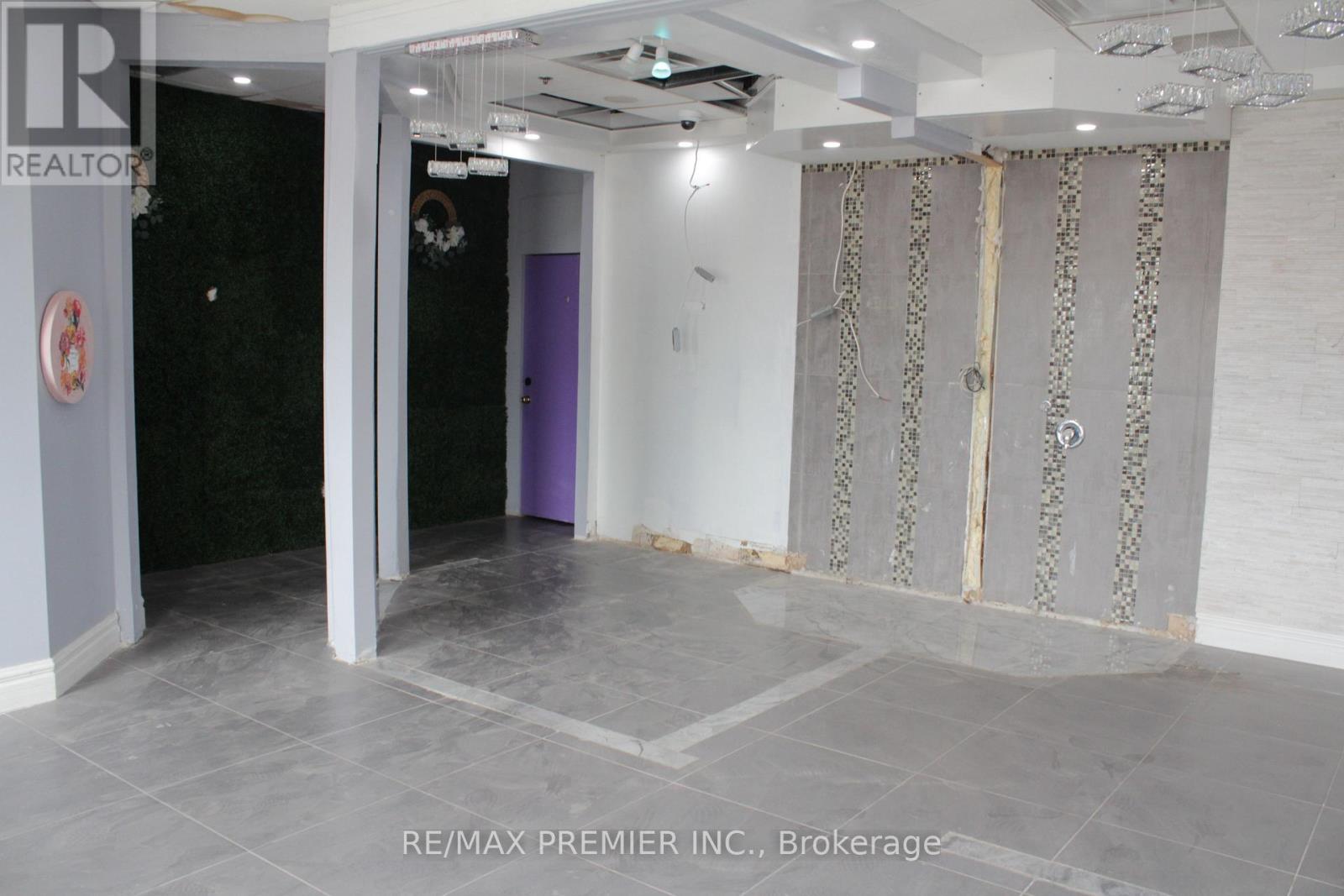 58 - 2300 Finch Avenue, Toronto, Ontario  M9M 2Y3 - Photo 8 - W12694454