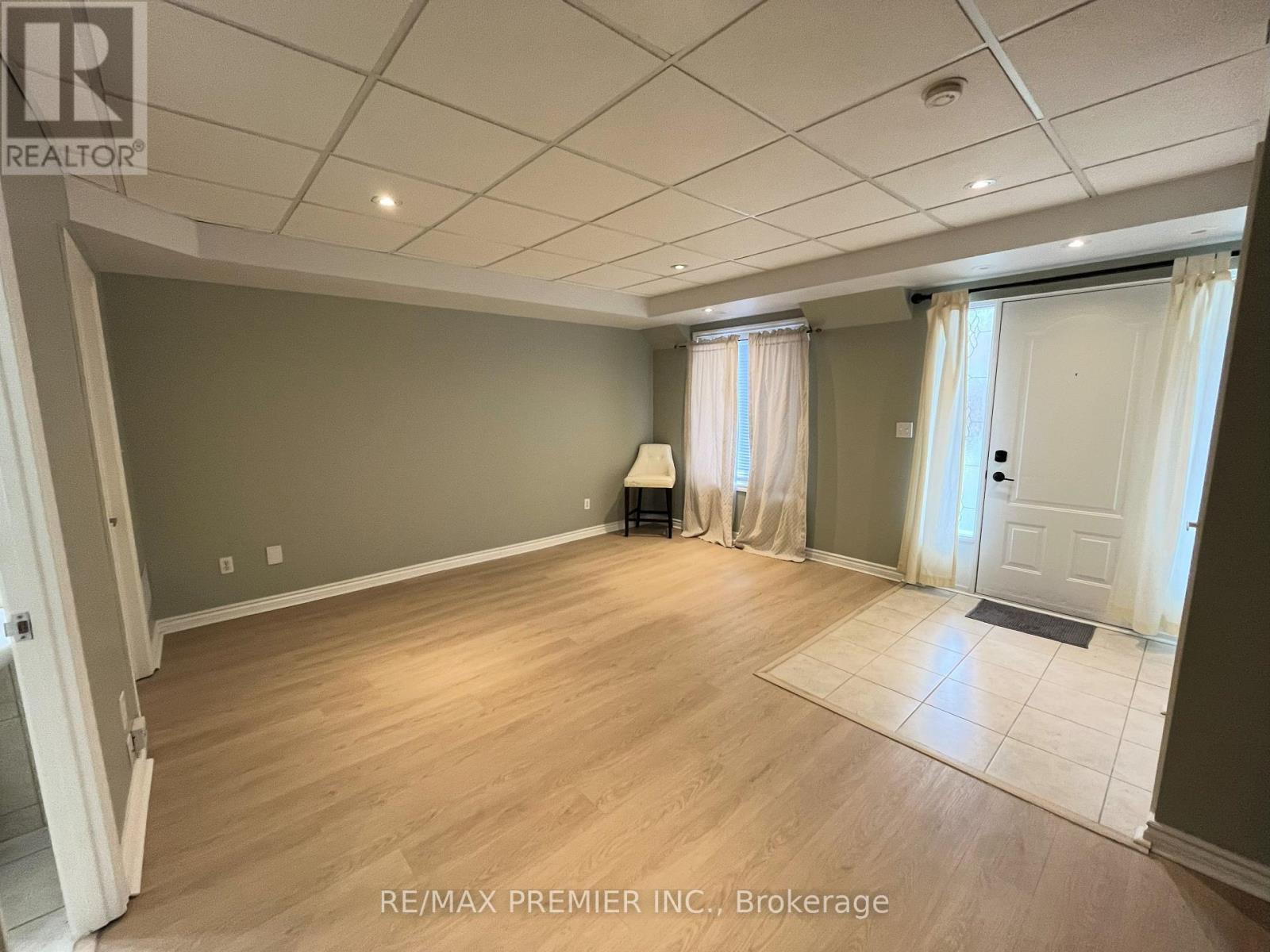 19 - 3055 Finch Avenue W, Toronto, Ontario  M9M 0A6 - Photo 2 - W12694514