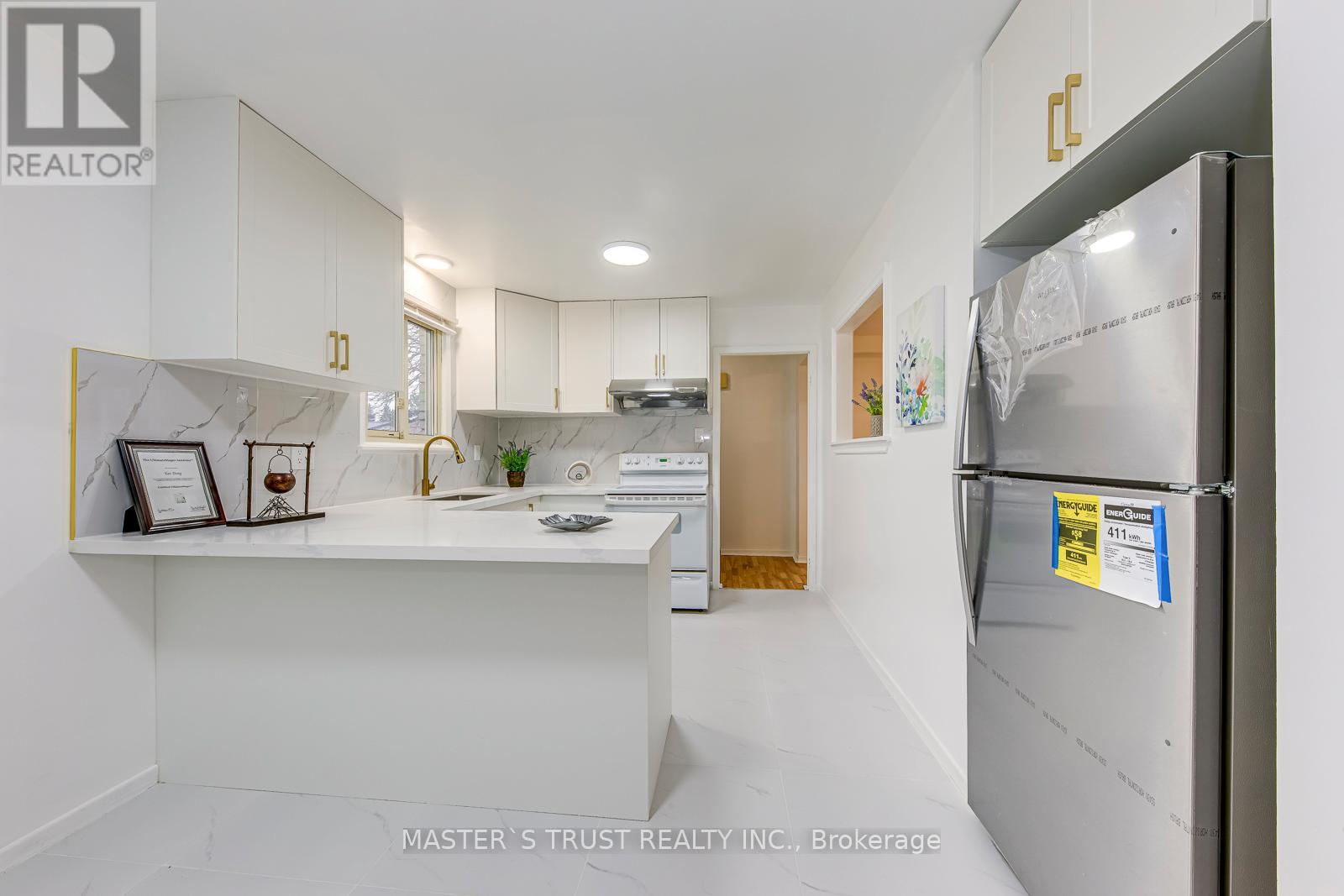 6411 Chaumont Crescent, Mississauga, Ontario  L5N 2M7 - Photo 12 - W12694538