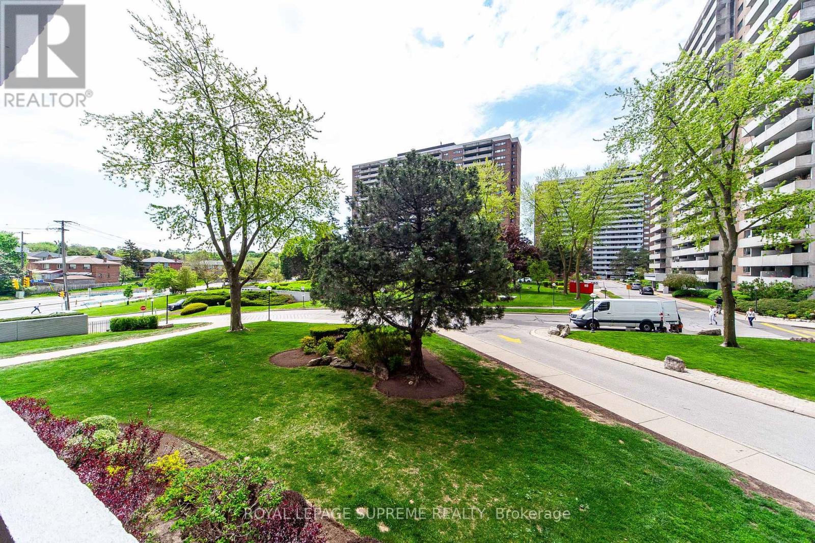205 - 270 Scarlett Road, Toronto, Ontario  M6N 4X7 - Photo 18 - W12694540