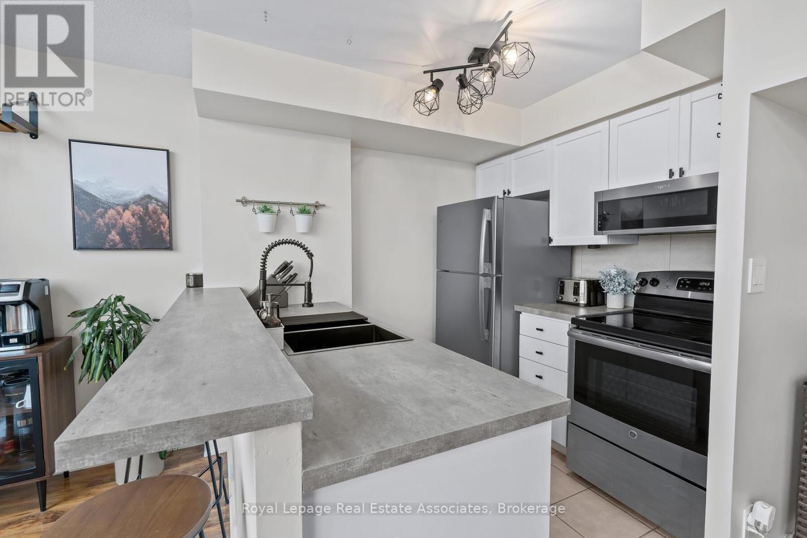 433 - 200 Manitoba Street, Toronto, Ontario  M8Y 3Y9 - Photo 14 - W12694552