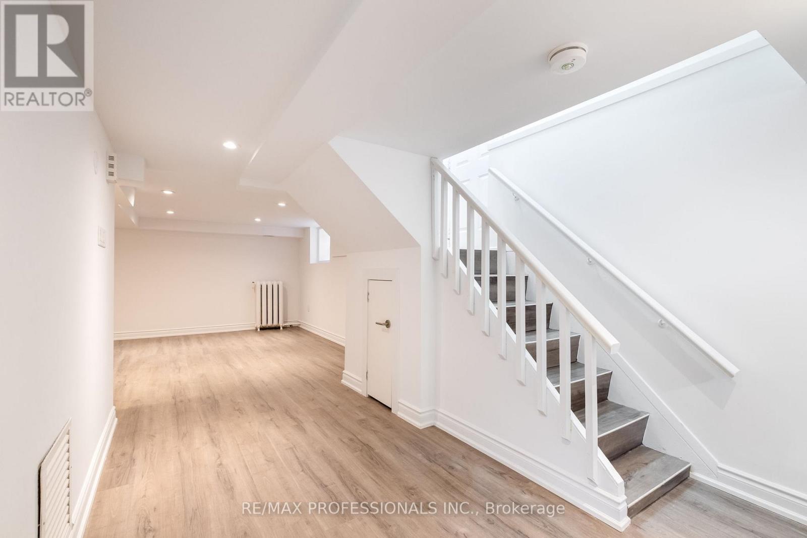 636 Runnymede Road, Toronto, Ontario  M6S 3A2 - Photo 32 - W12694570