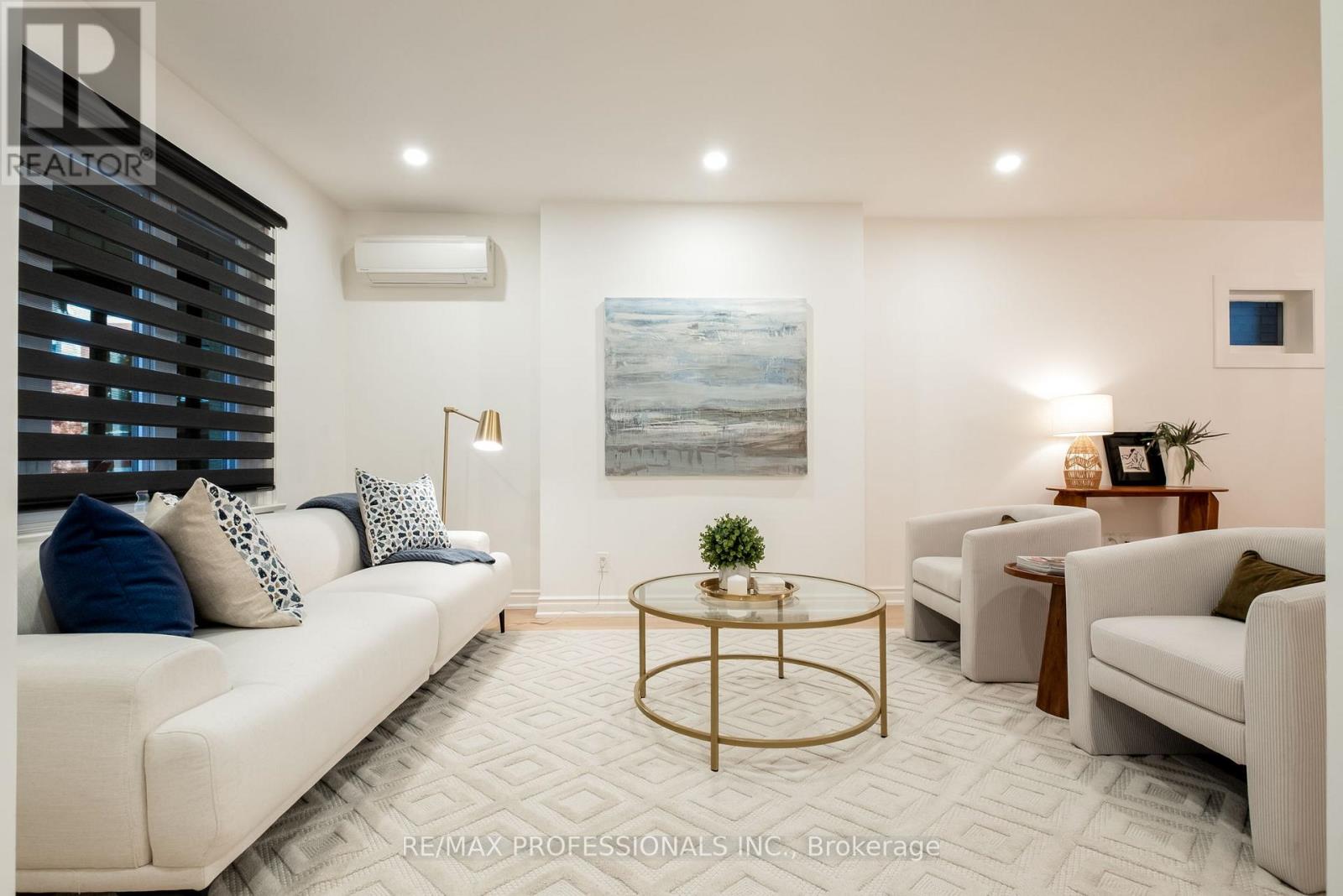 636 Runnymede Road, Toronto, Ontario  M6S 3A2 - Photo 4 - W12694570