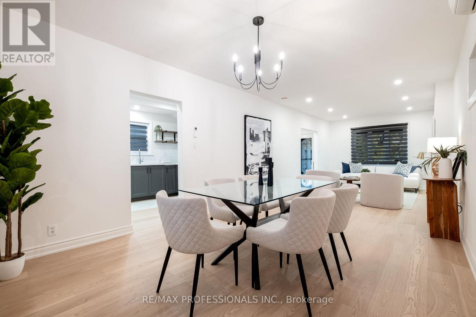 636 Runnymede Road, Toronto, Ontario  M6S 3A2 - Photo 8 - W12694570