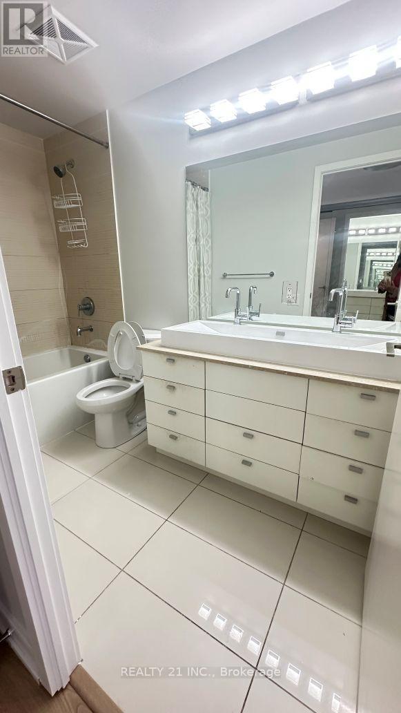 1602 - 105 The Queens Way, Toronto, Ontario  M6S 5B5 - Photo 25 - W12694582