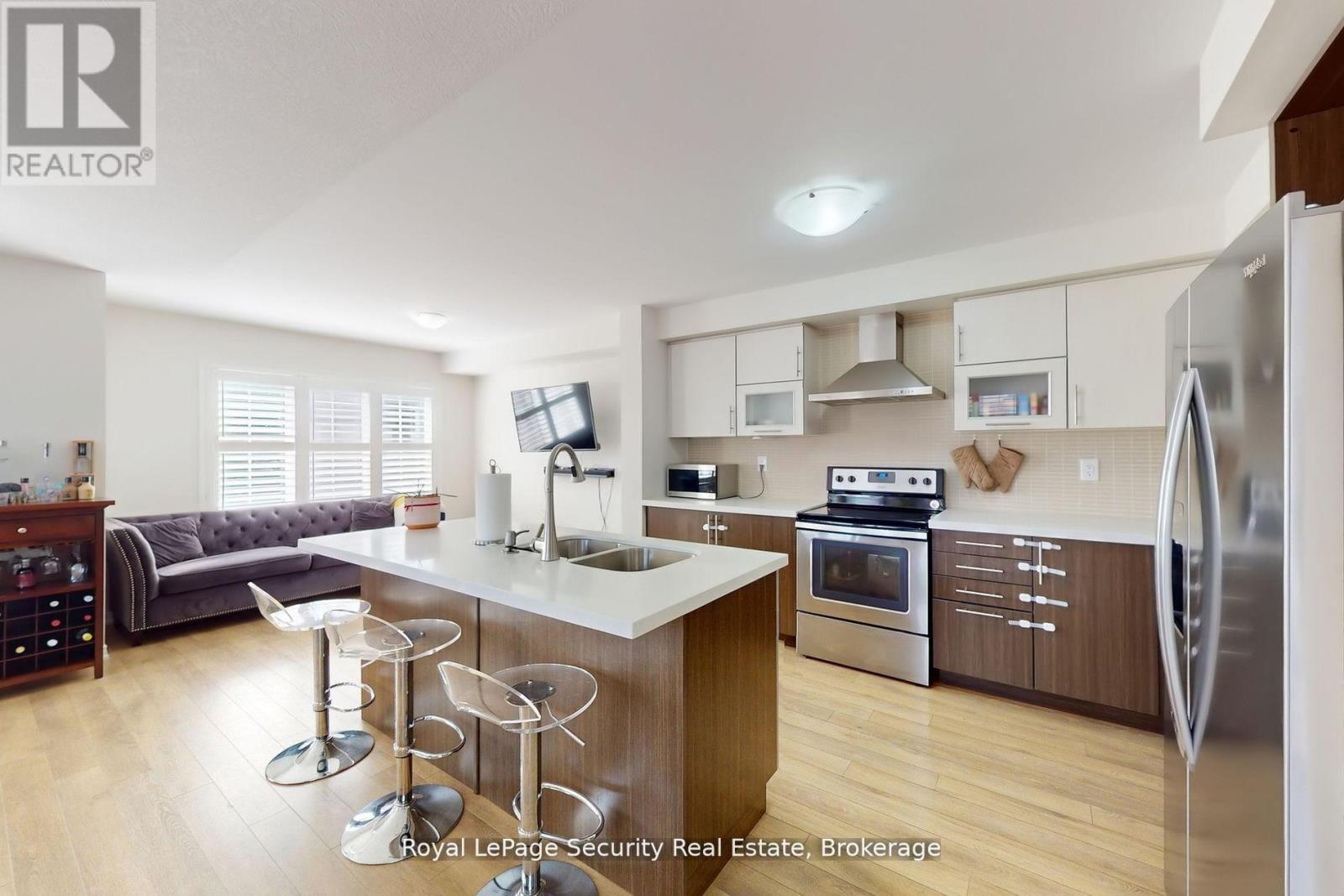 55 Golden Springs Drive, Brampton, Ontario  L7A 0C7 - Photo 10 - W12694586