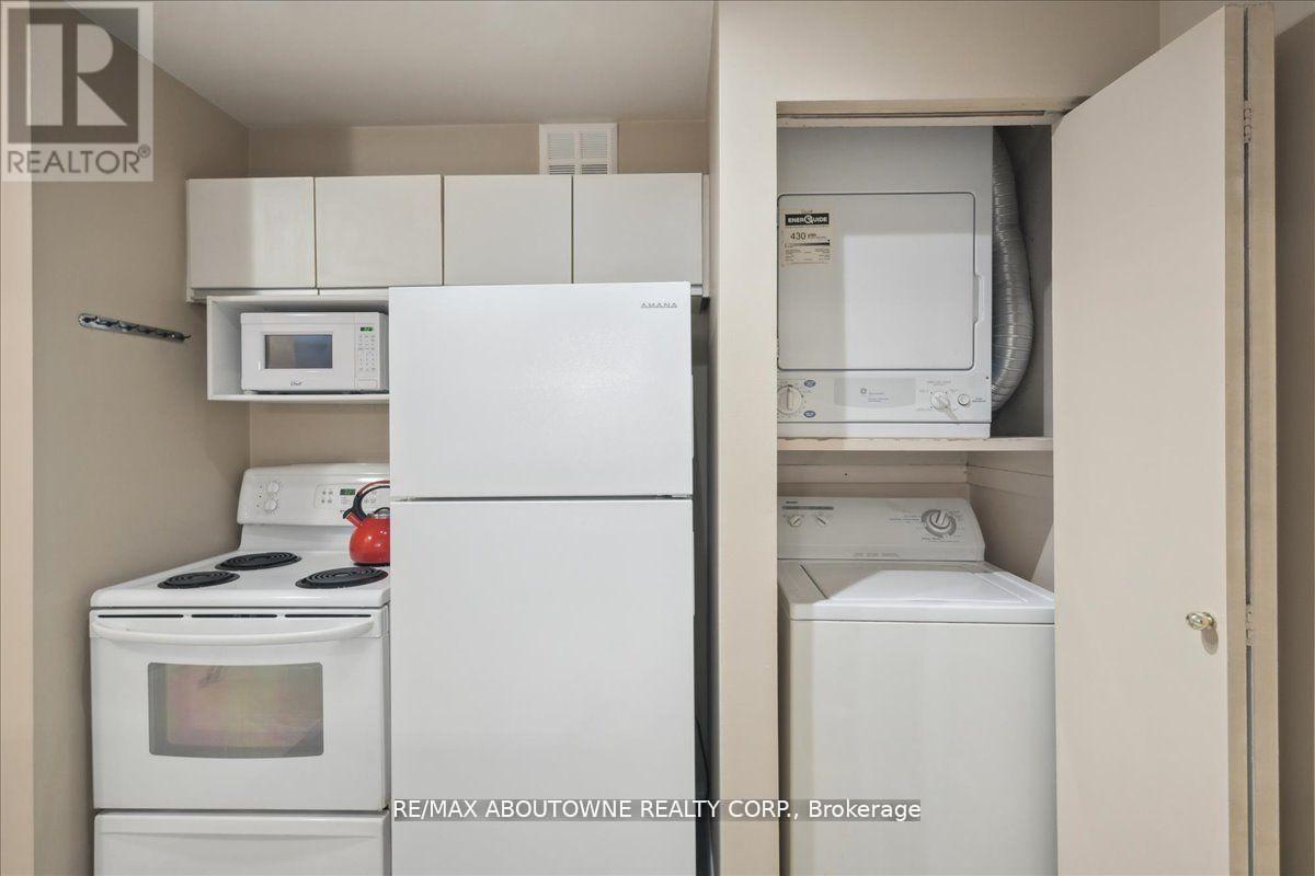 921 - 1450 Glen Abbey Gate, Oakville, Ontario  L6M 2V7 - Photo 9 - W12694610