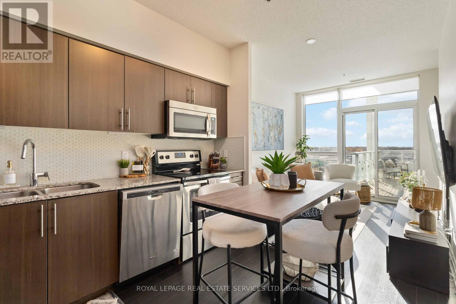 516 - 65 Speers Road, Oakville, Ontario  L6K 0J1 - Photo 10 - W12694616