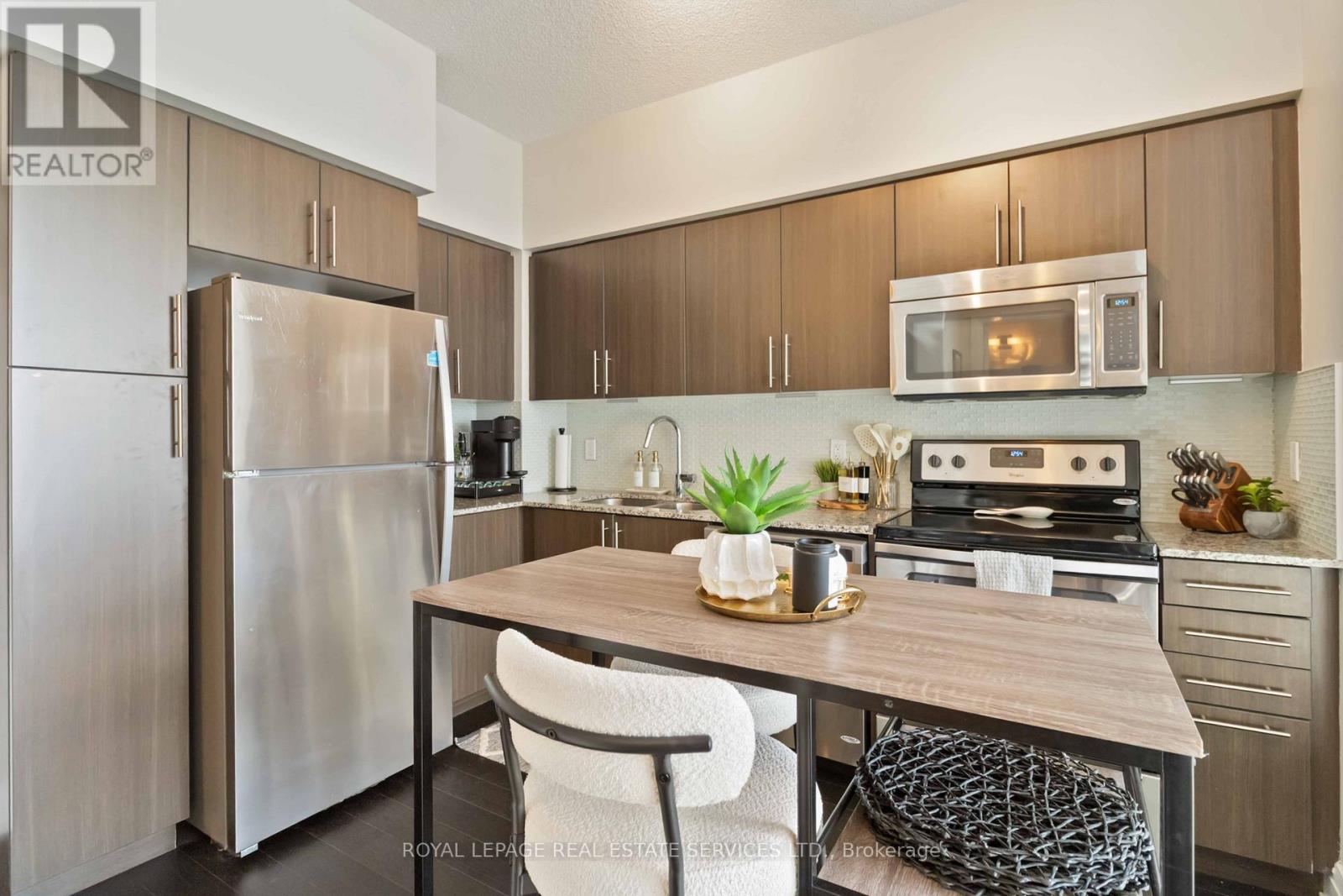 516 - 65 Speers Road, Oakville, Ontario  L6K 0J1 - Photo 11 - W12694616