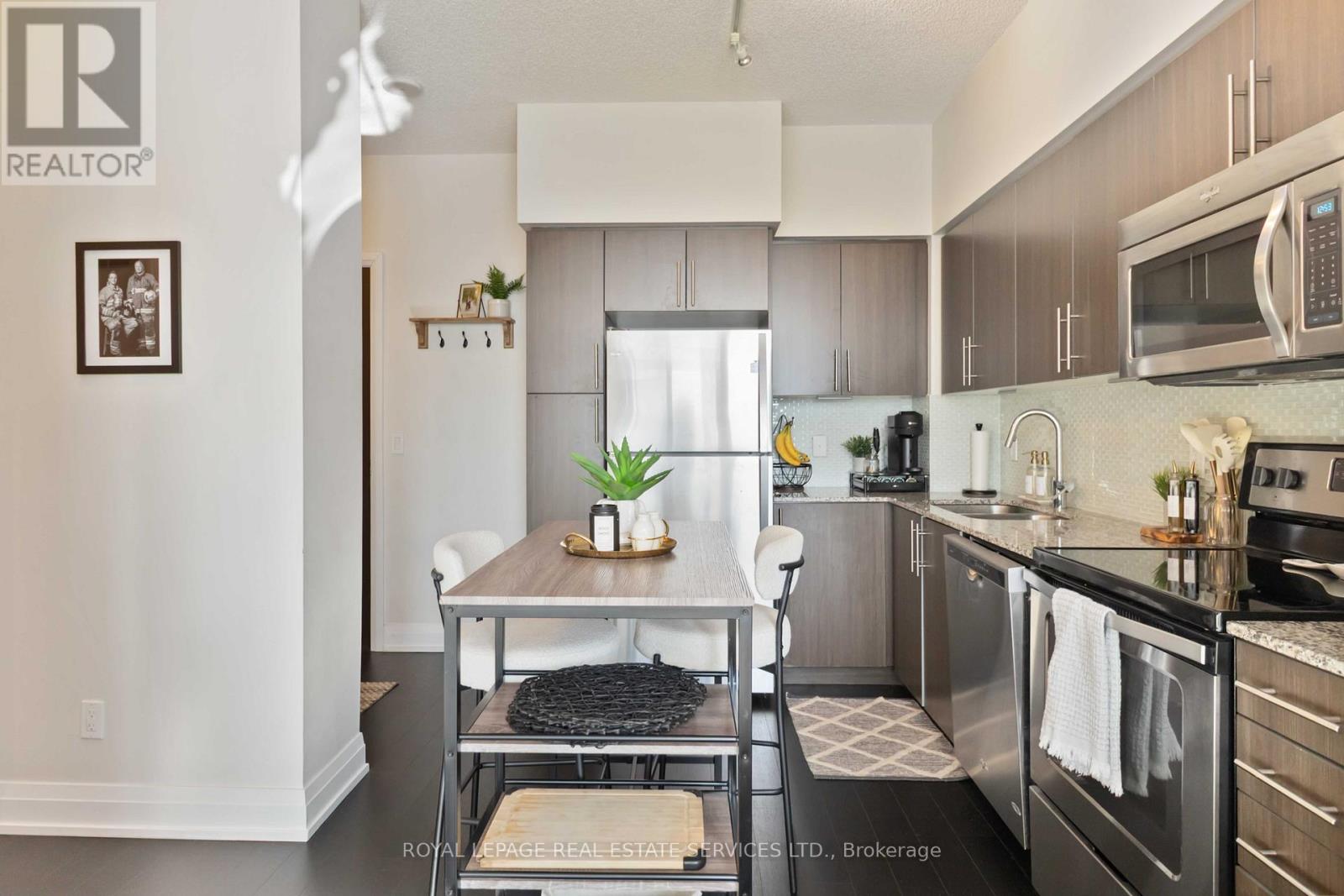 516 - 65 Speers Road, Oakville, Ontario  L6K 0J1 - Photo 12 - W12694616