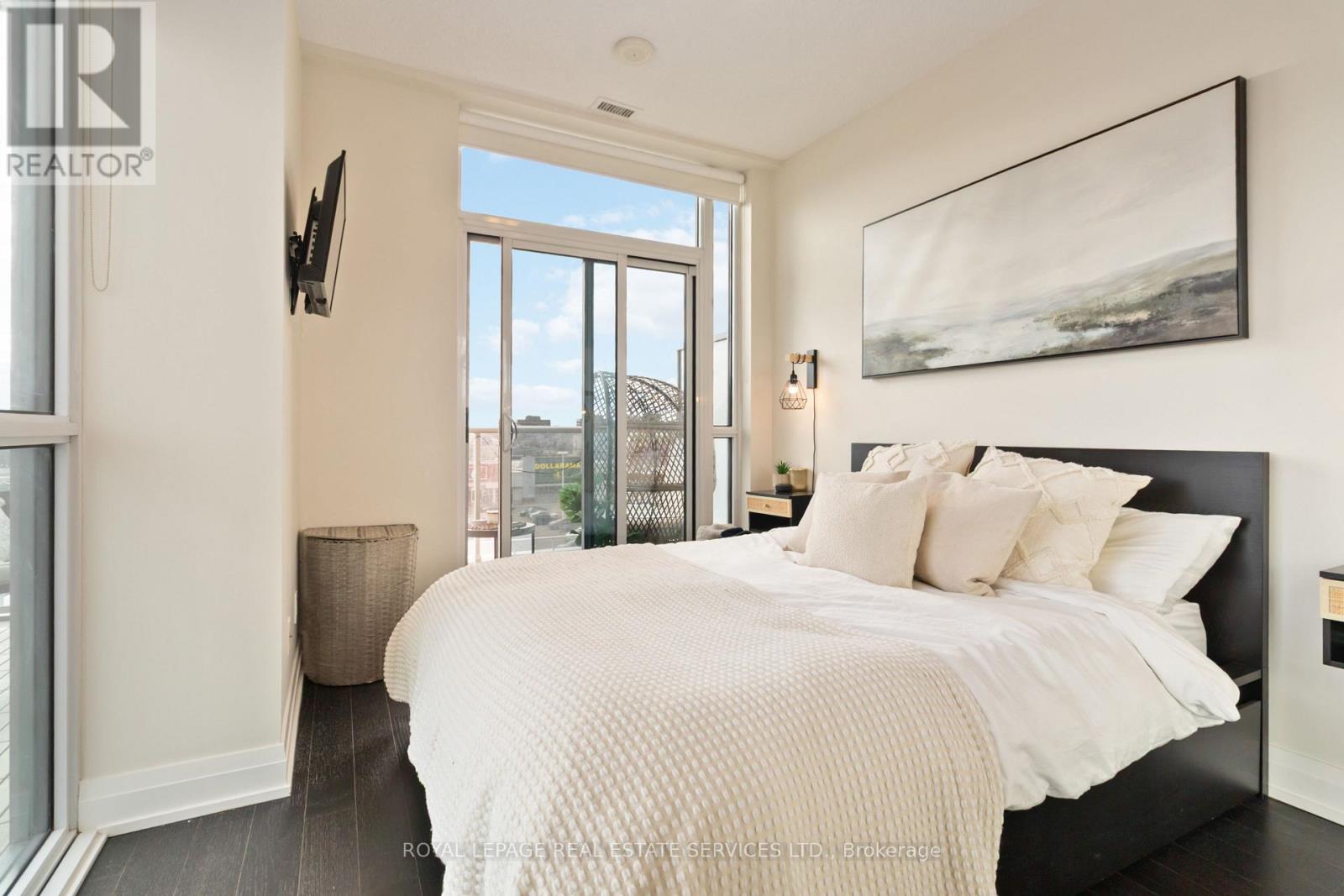 516 - 65 Speers Road, Oakville, Ontario  L6K 0J1 - Photo 14 - W12694616