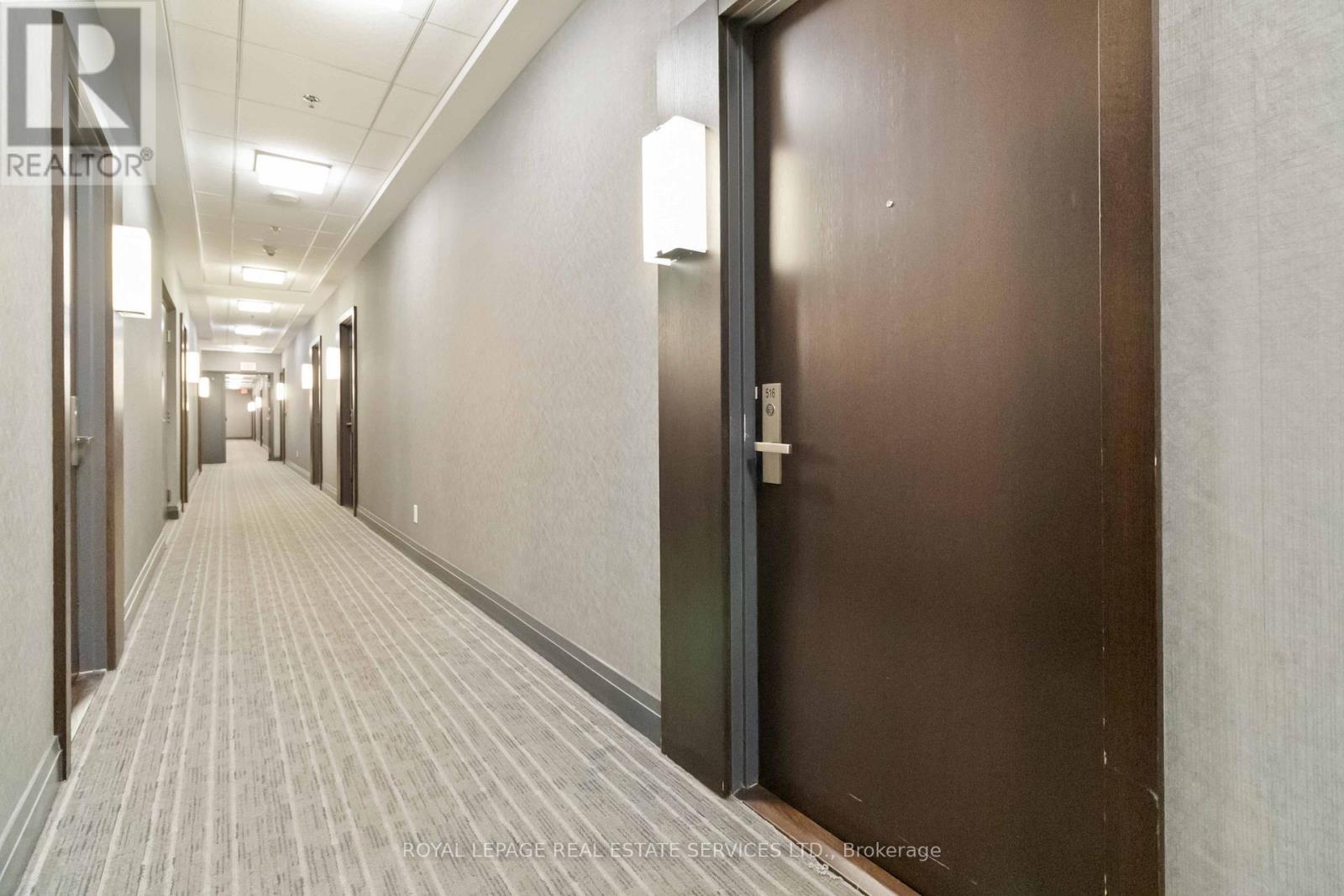 516 - 65 Speers Road, Oakville, Ontario  L6K 0J1 - Photo 4 - W12694616