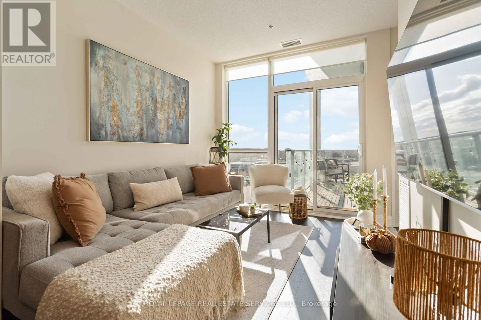 516 - 65 Speers Road, Oakville, Ontario  L6K 0J1 - Photo 8 - W12694616