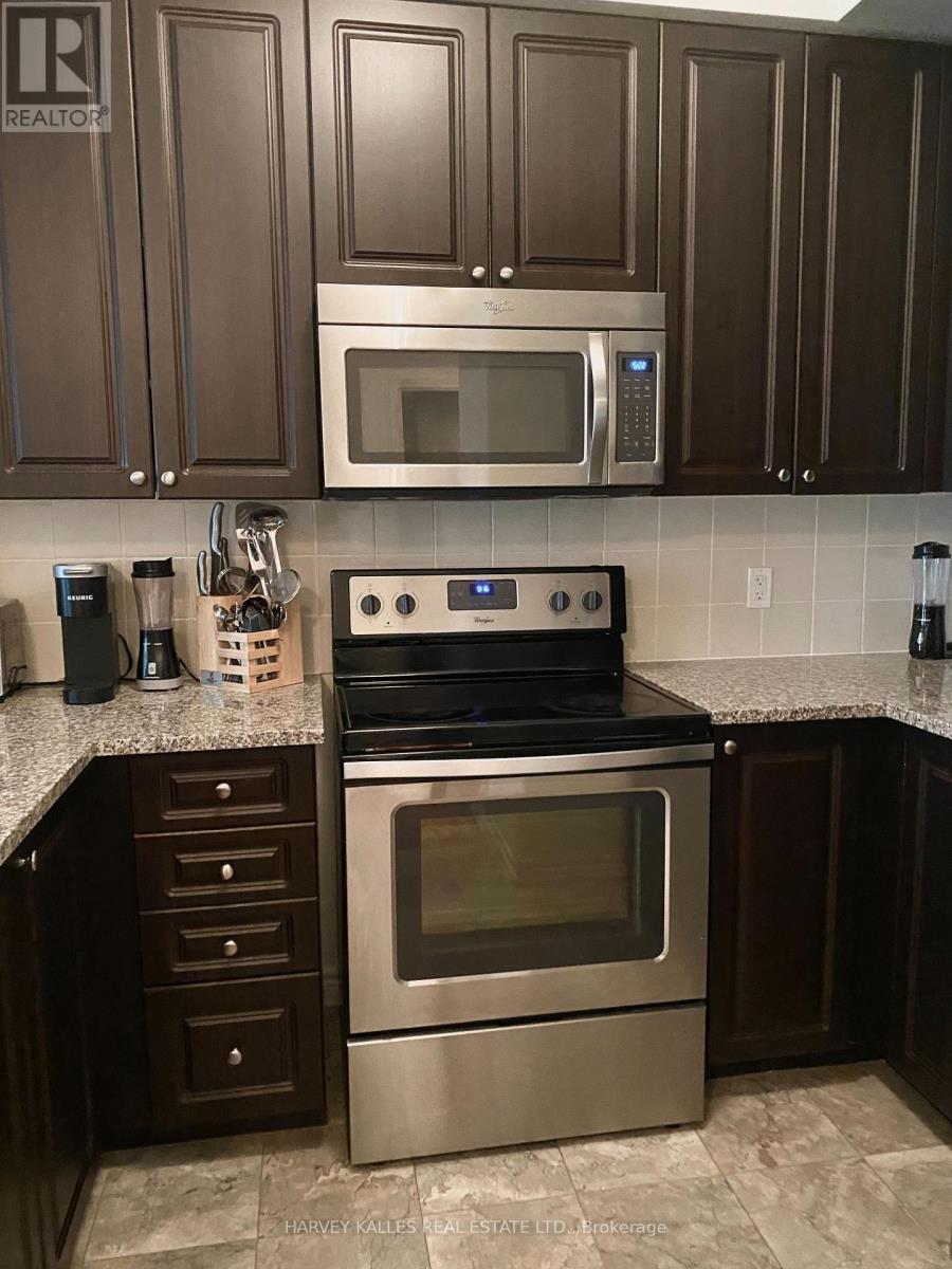 202 - 339 Rathburn Road W, Mississauga, Ontario  L5B 0K6 - Photo 6 - W12694634