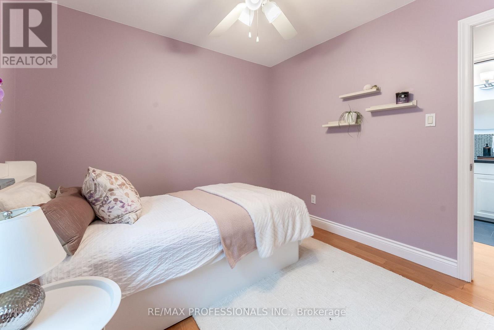 37 Lavinia Avenue, Toronto, Ontario  M6S 3H9 - Photo 22 - W12694690