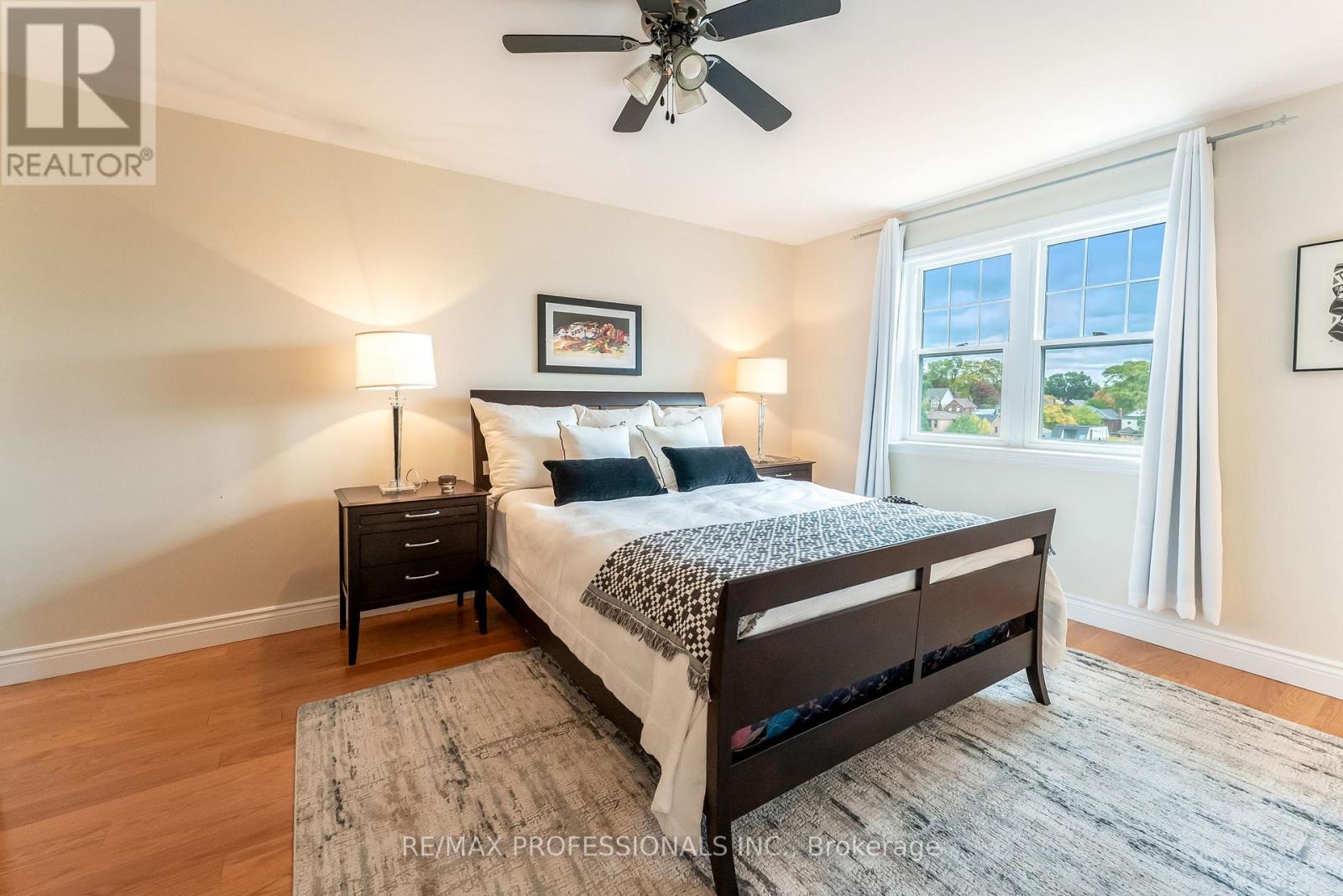 37 Lavinia Avenue, Toronto, Ontario  M6S 3H9 - Photo 27 - W12694690