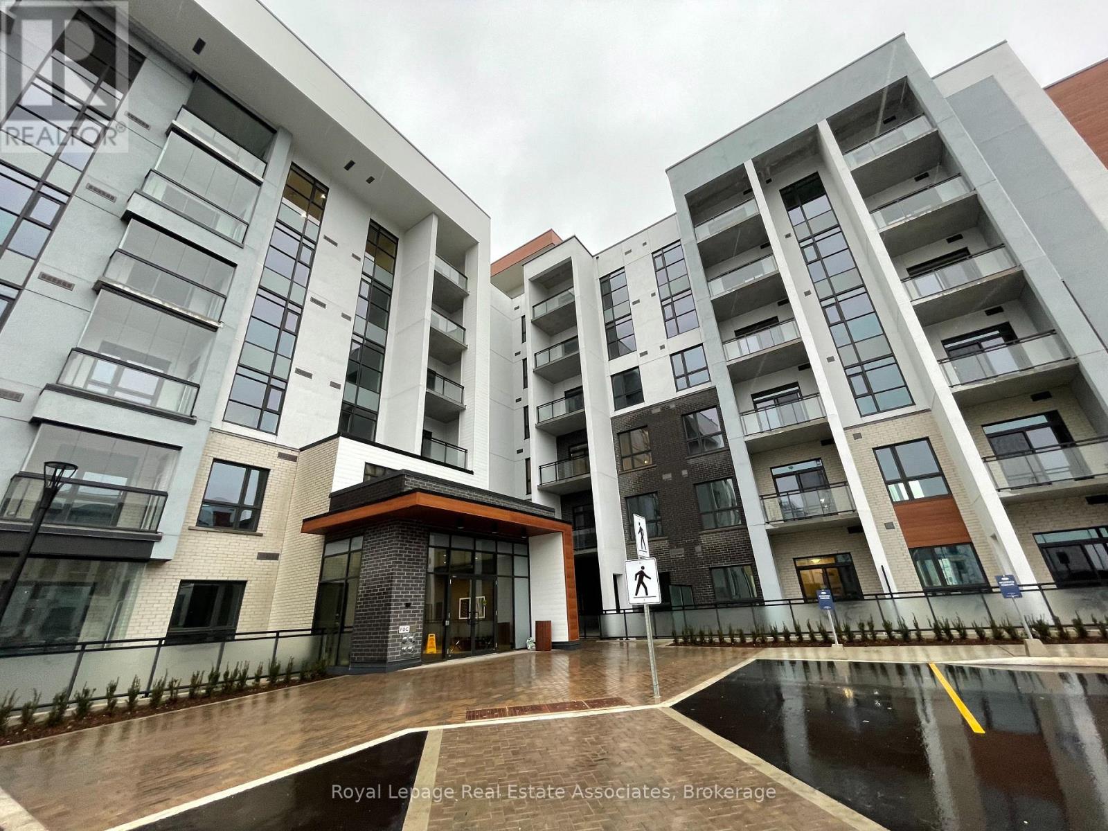 108 - 460 Gordon Krantz Avenue, Milton, Ontario  L9E 1Z2 - Photo 1 - W12694698