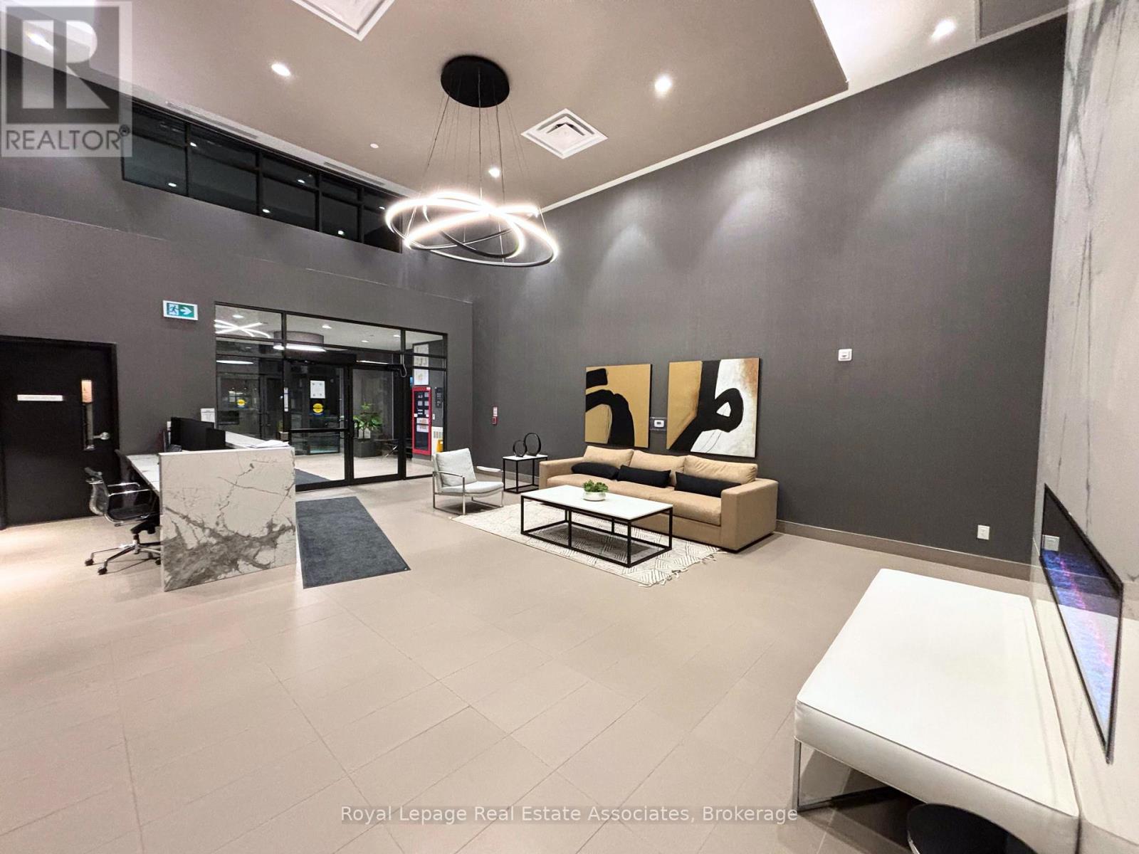 108 - 460 Gordon Krantz Avenue, Milton, Ontario  L9E 1Z2 - Photo 3 - W12694698