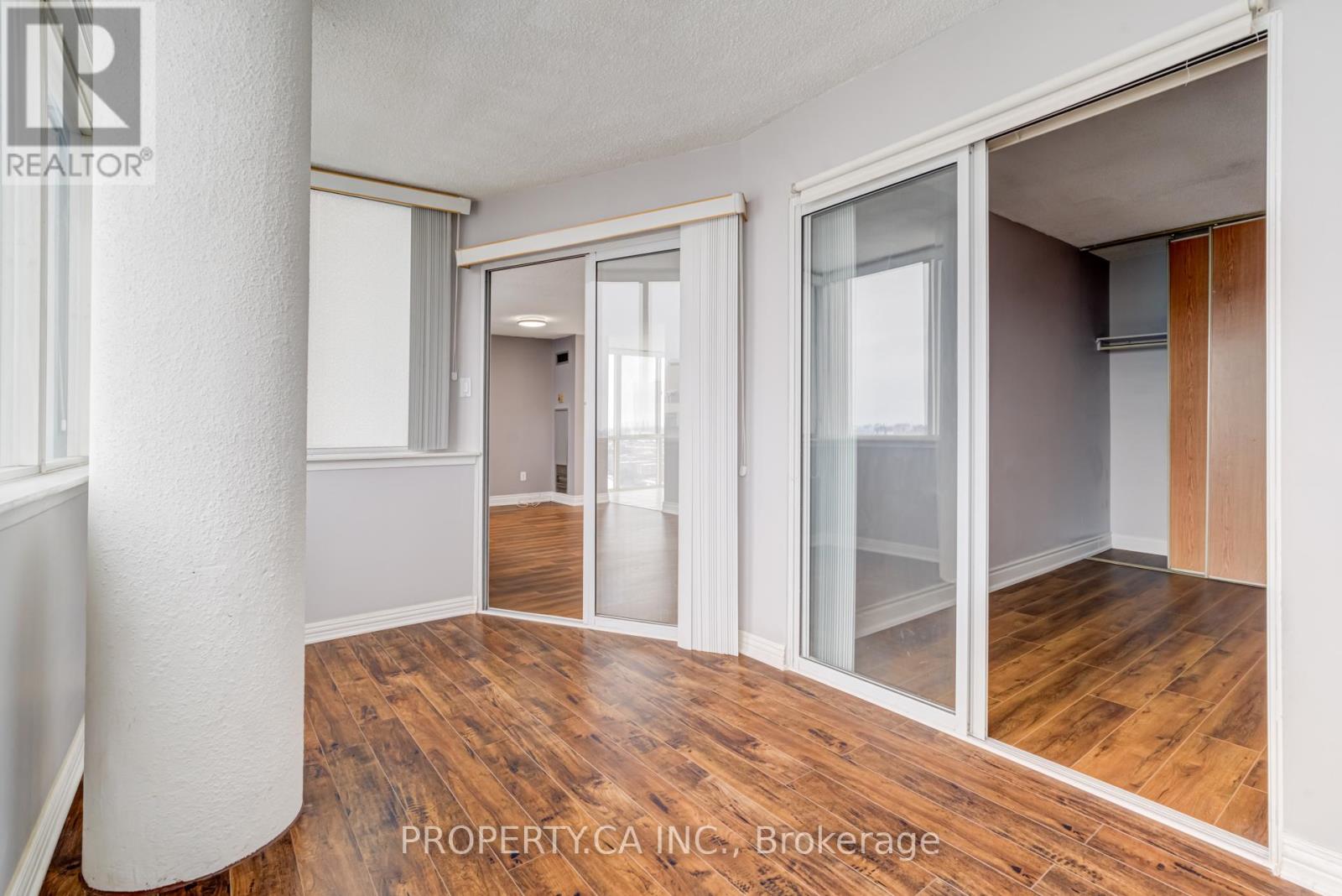 1812 - 10 Markbrook Lane, Toronto, Ontario  M9V 5E3 - Photo 10 - W12694736