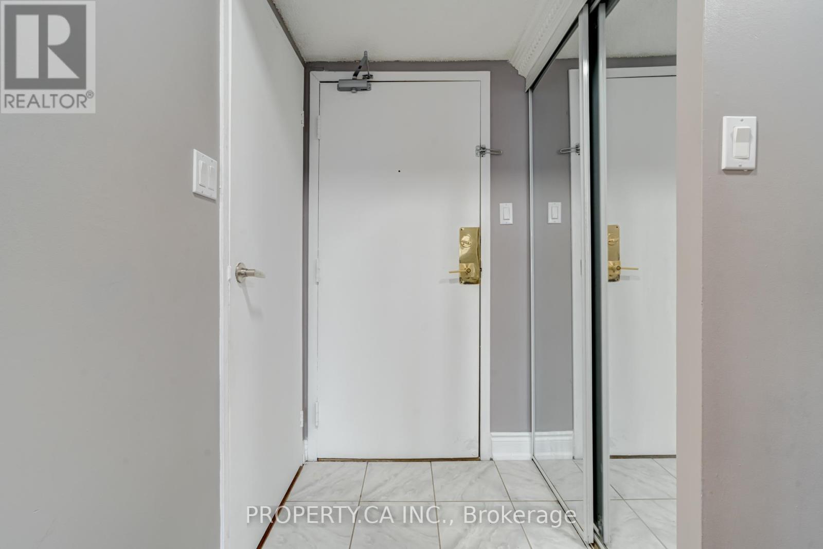 1812 - 10 Markbrook Lane, Toronto, Ontario  M9V 5E3 - Photo 18 - W12694736