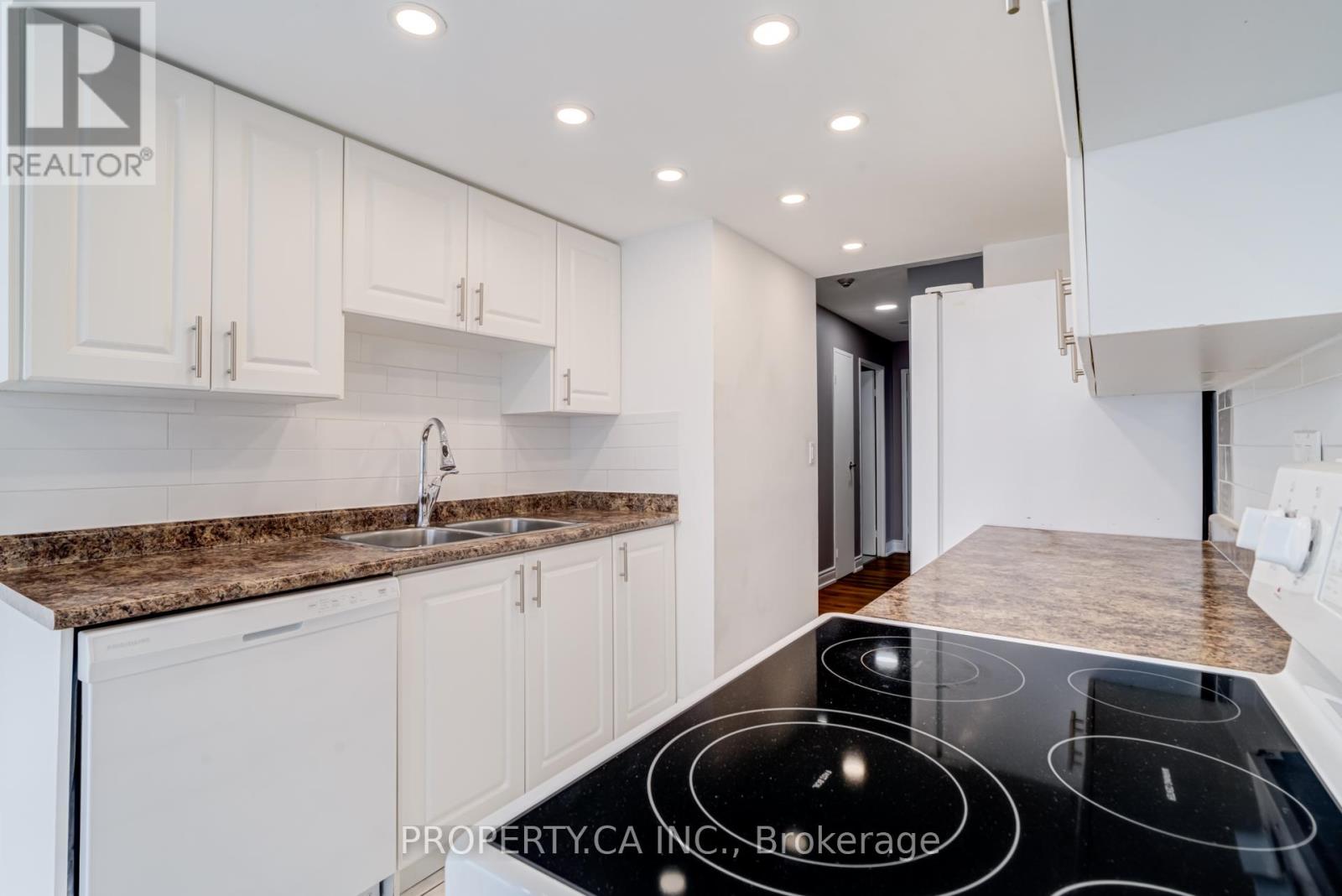 1812 - 10 Markbrook Lane, Toronto, Ontario  M9V 5E3 - Photo 6 - W12694736