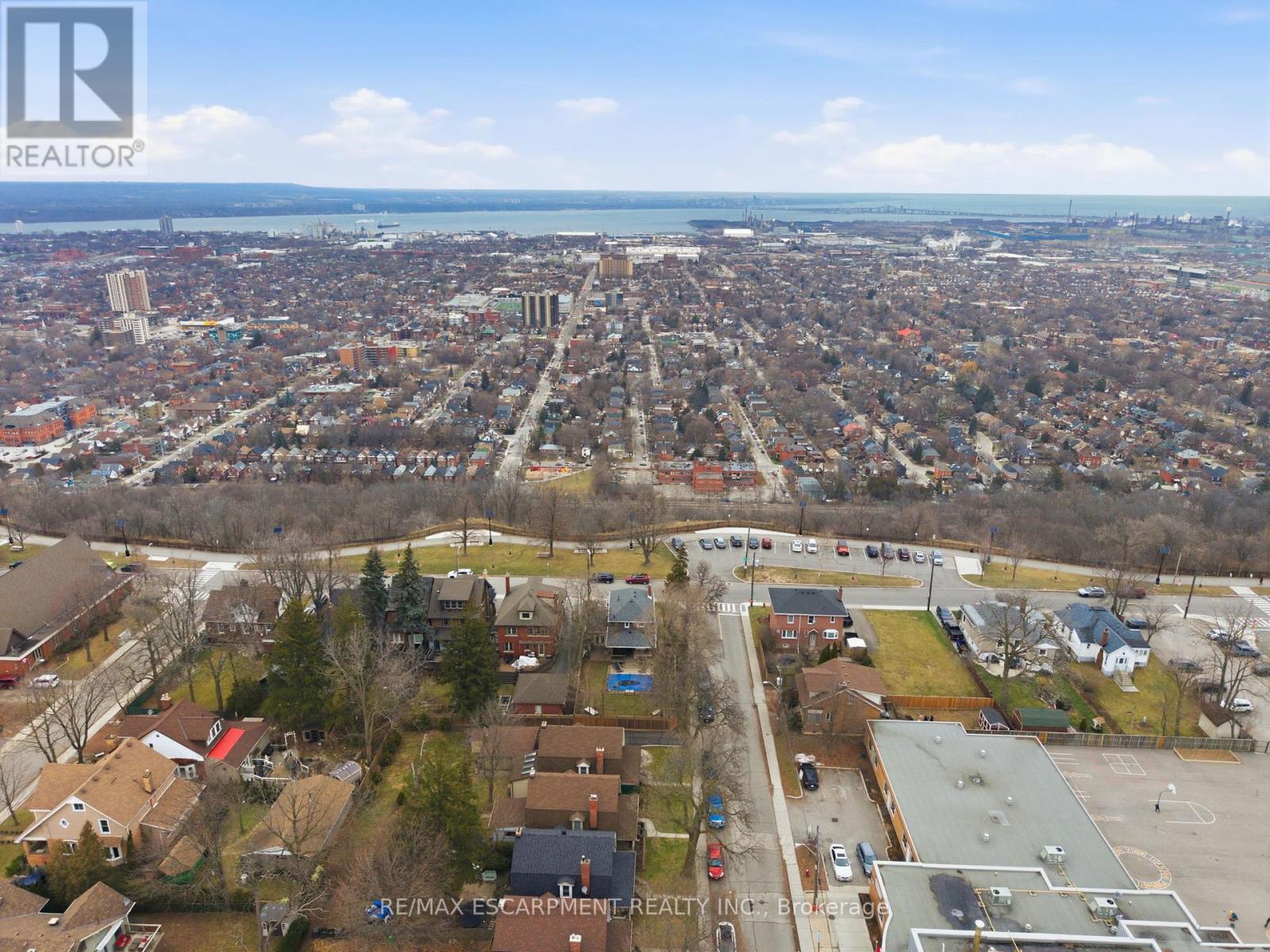 232 Mountain Park Avenue, Hamilton, Ontario  L8V 1A3 - Photo 45 - X12693112