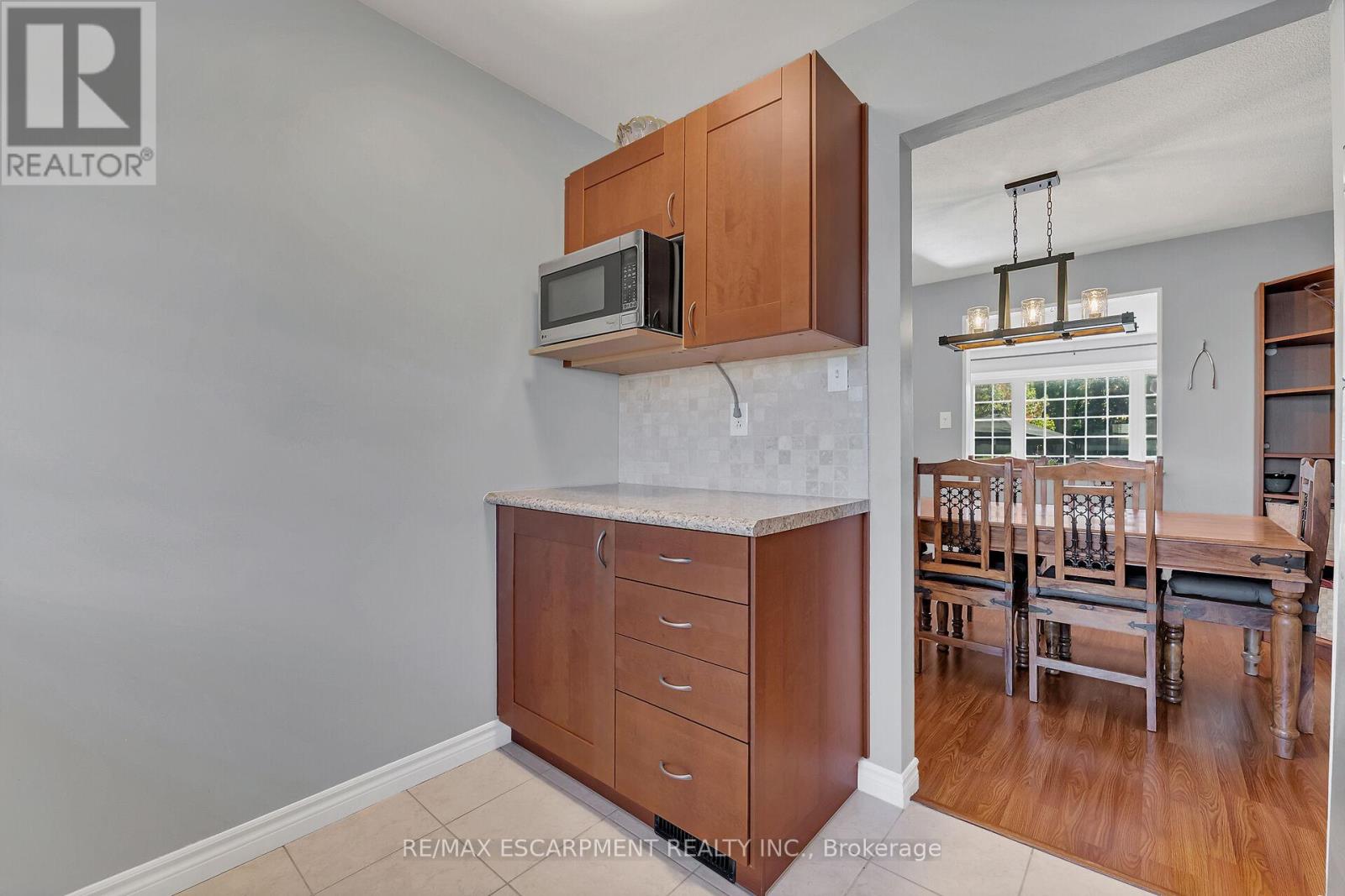 124 - 10 Angus Road, Hamilton, Ontario  L8K 6K3 - Photo 12 - X12694340