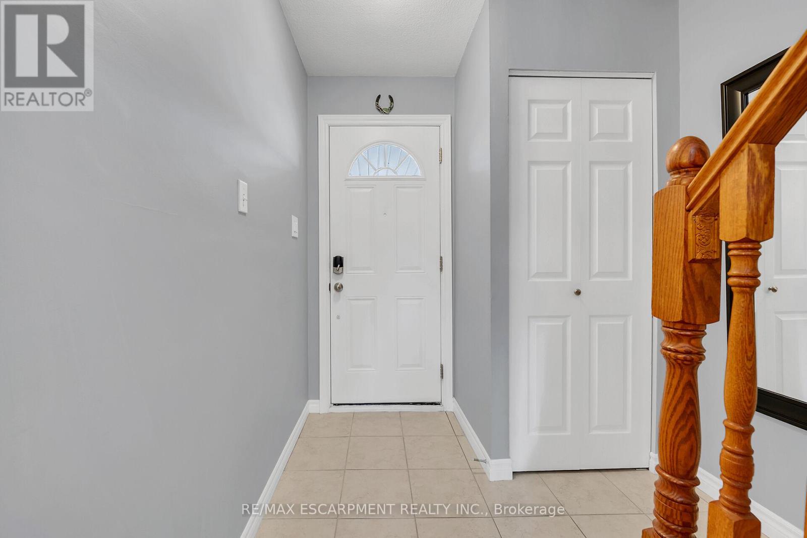 124 - 10 Angus Road, Hamilton, Ontario  L8K 6K3 - Photo 5 - X12694340