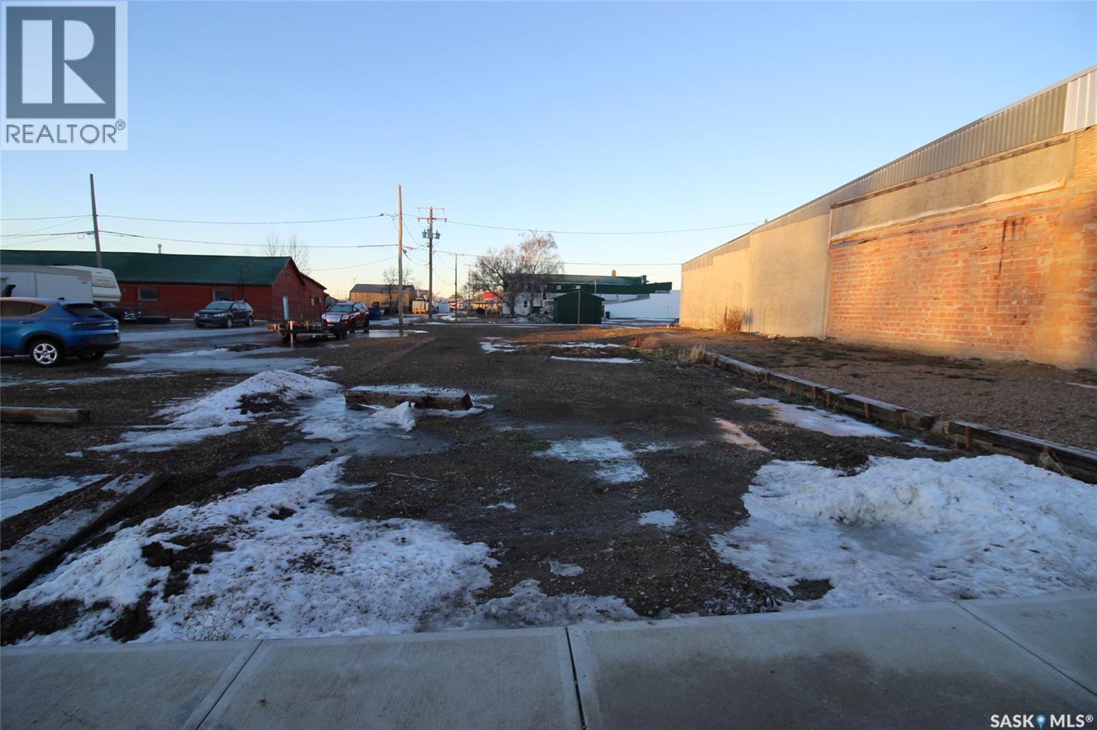 265 Centre Street, Shaunavon, Saskatchewan  S0N 2M0 - Photo 2 - SK026738